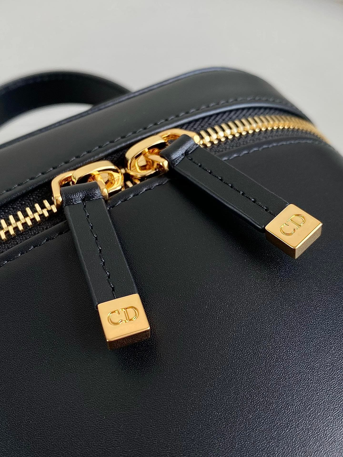 Dior Signature Vanity 16 Lambskin Bag Black - Image 6