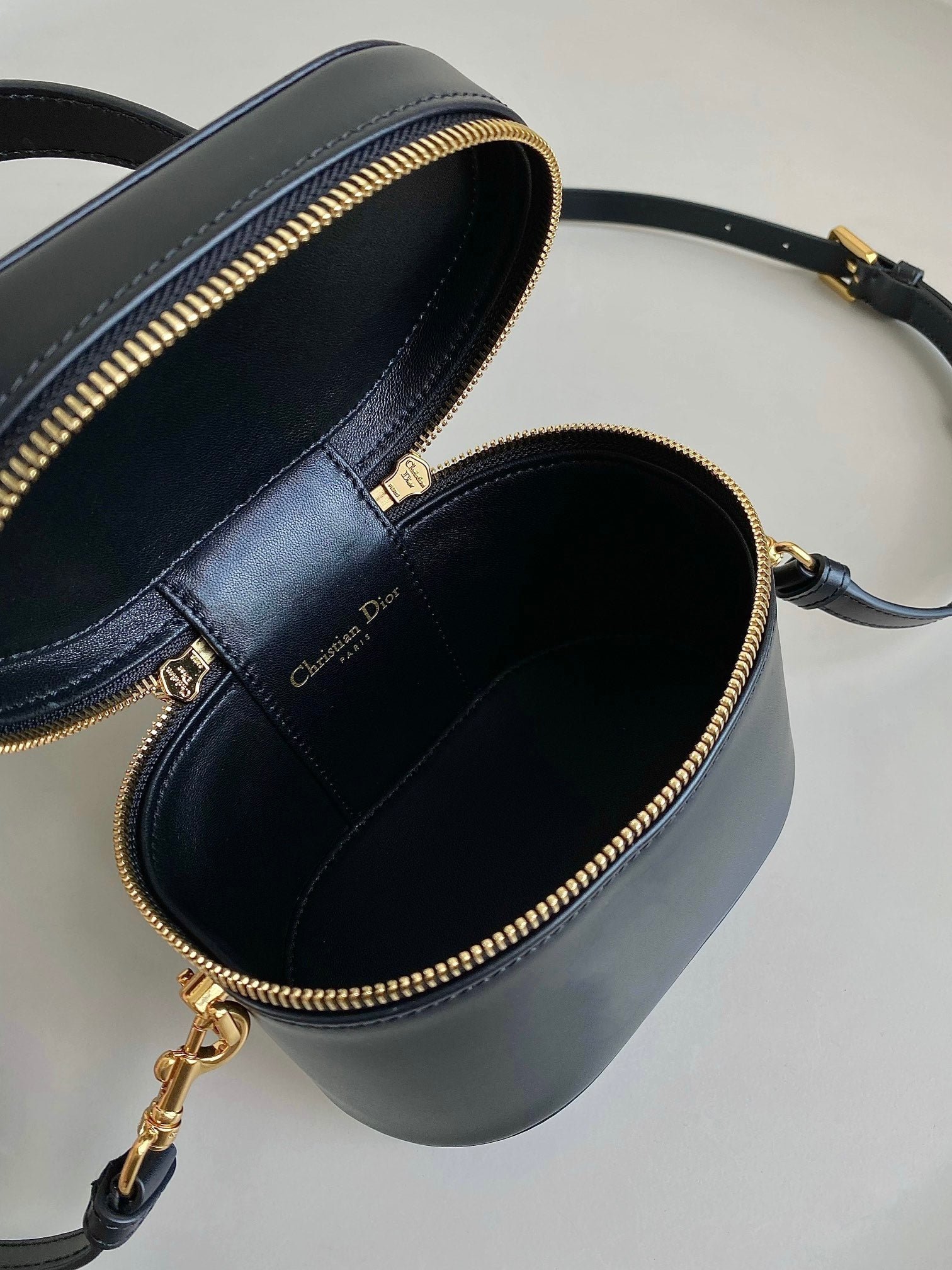 Dior Signature Vanity 16 Lambskin Bag Black - Image 5