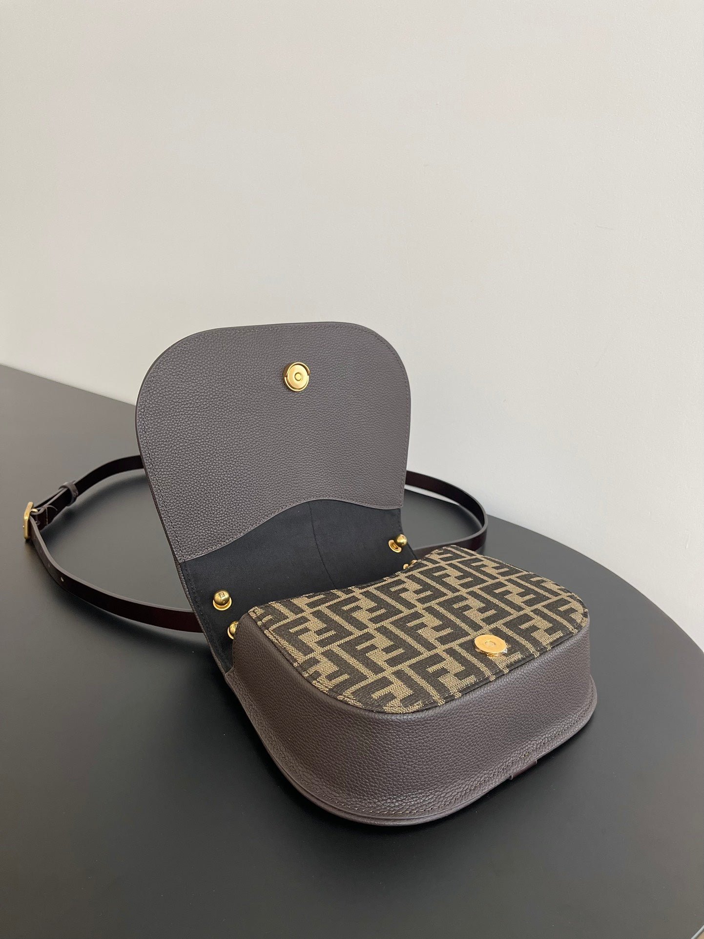 Fendi C'mon Medium Jacquard Calfskin - Image 5