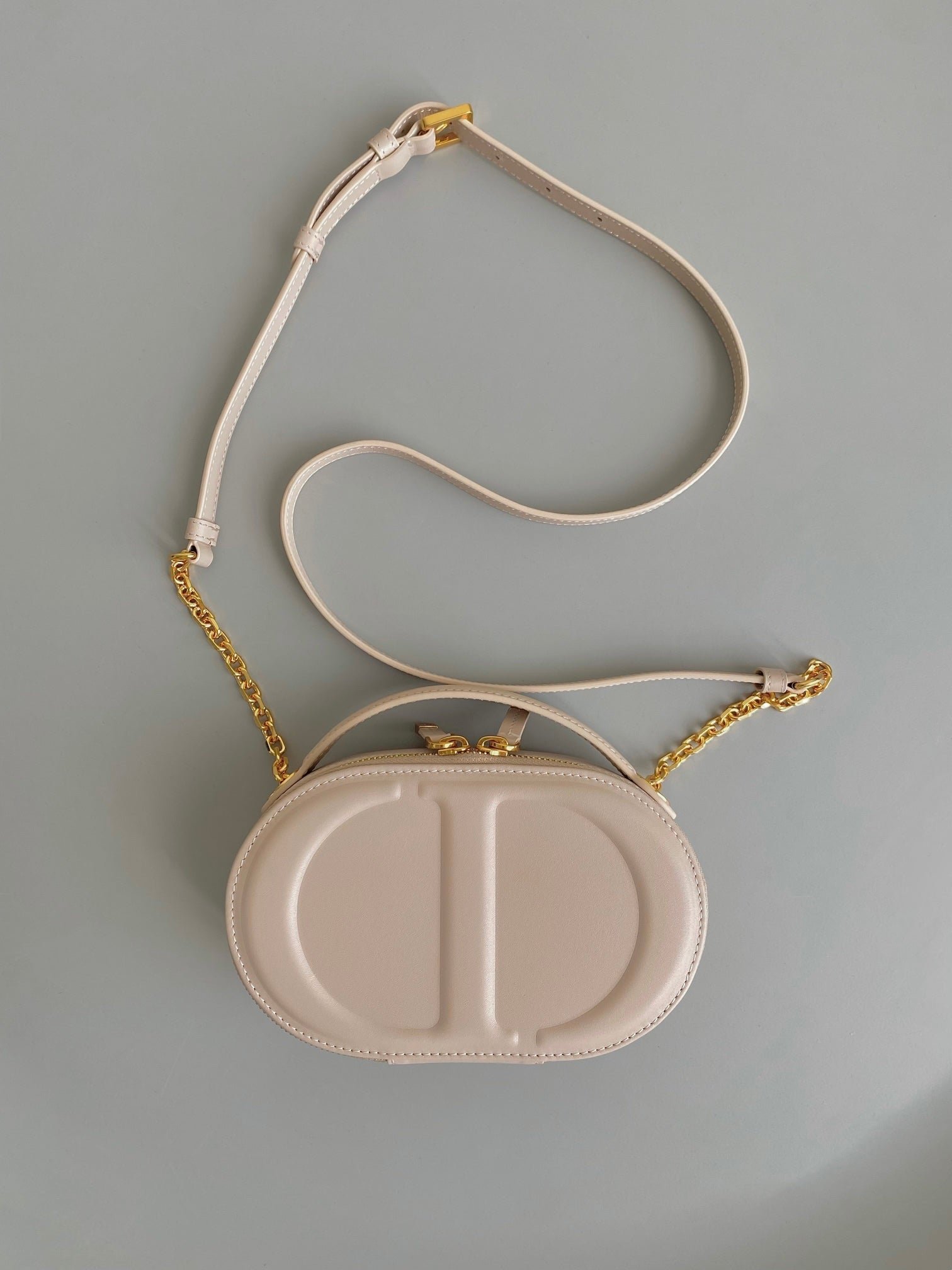 Dior Signature 18 Oval Calfskin Bag Beige - Image 2