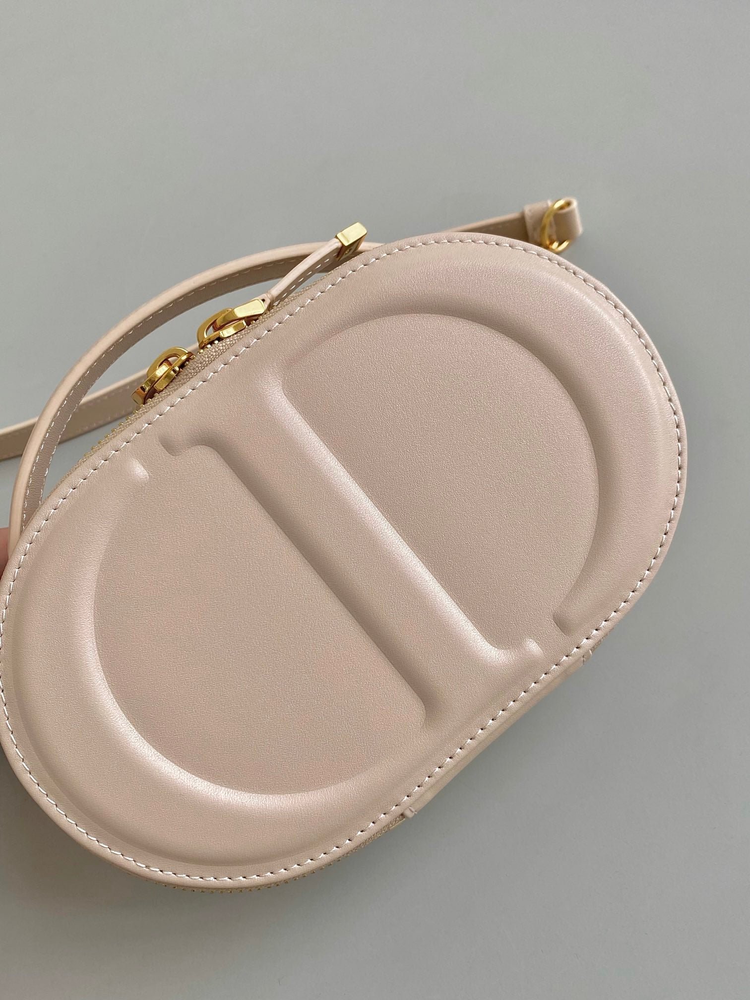 Dior Signature 18 Oval Calfskin Bag Beige - Image 3