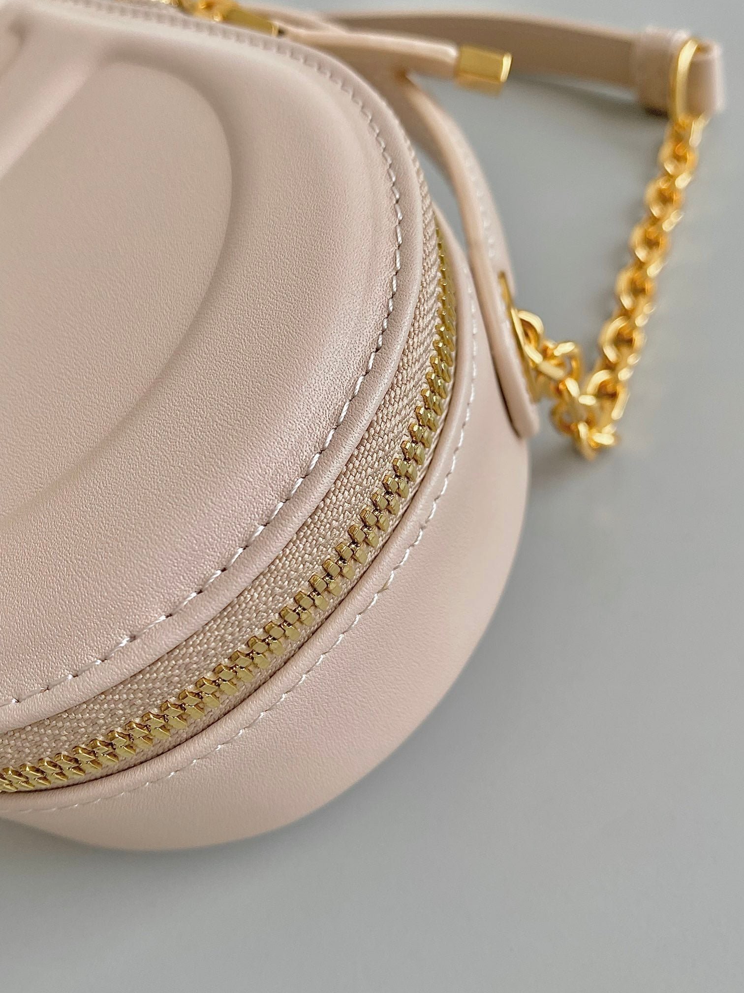Dior Signature 18 Oval Calfskin Bag Beige - Image 6