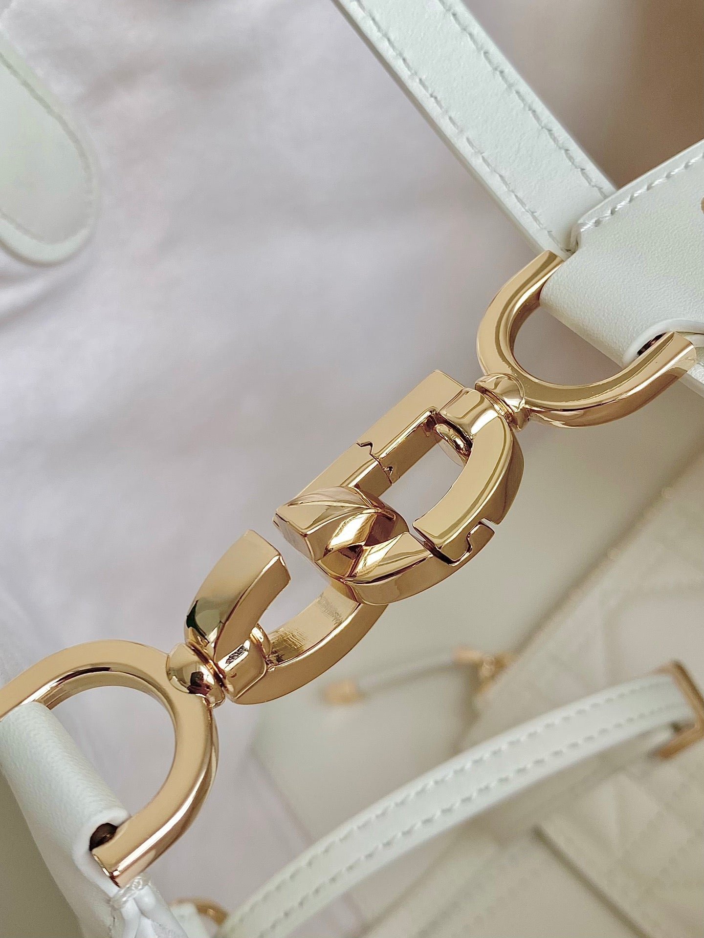 Dior Toujours 28 Lambskin Bag White - Image 8