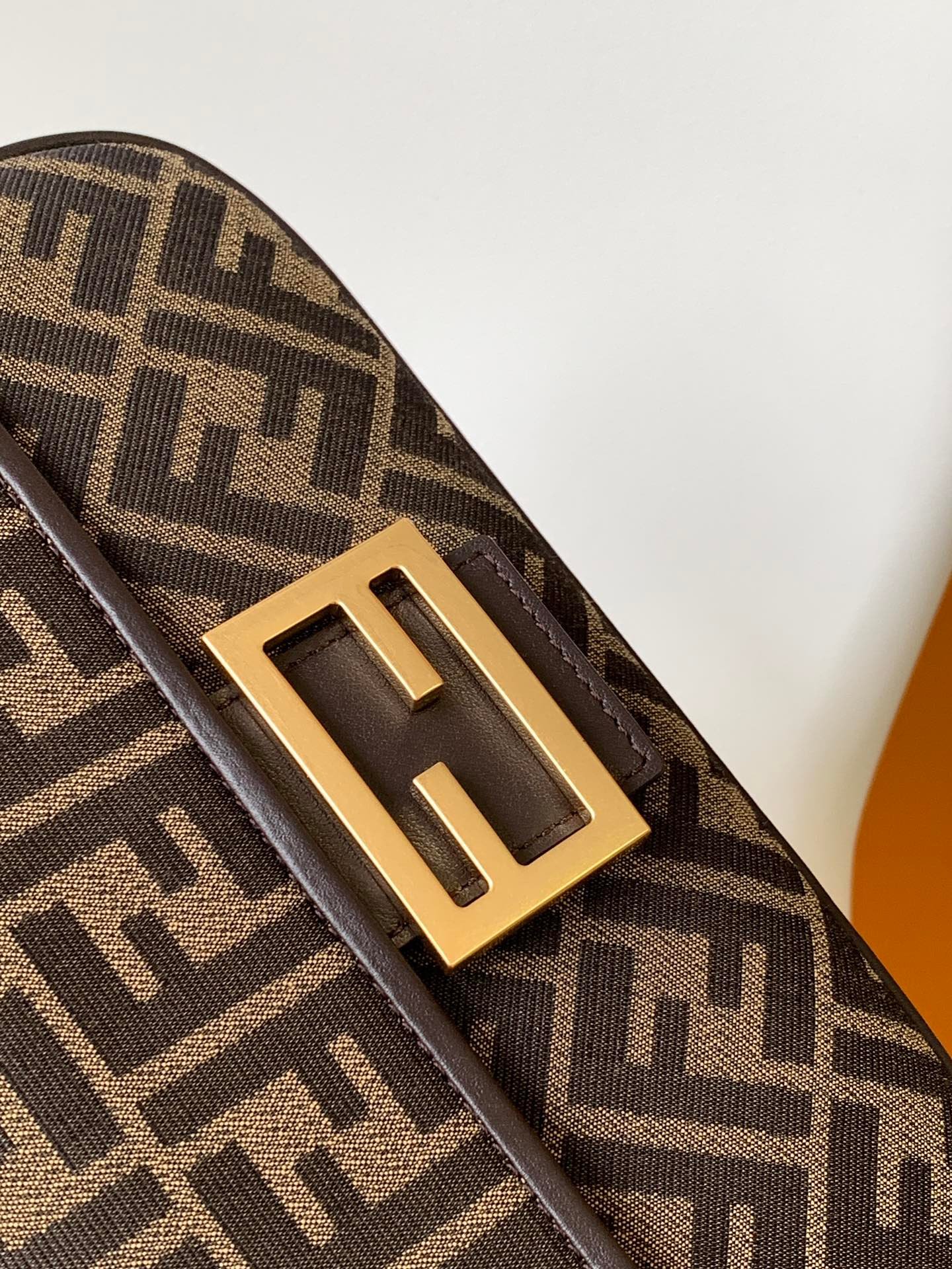 Fendi Baguette 24 Brown Jacquard Fabric Bag Ghw - Image 6