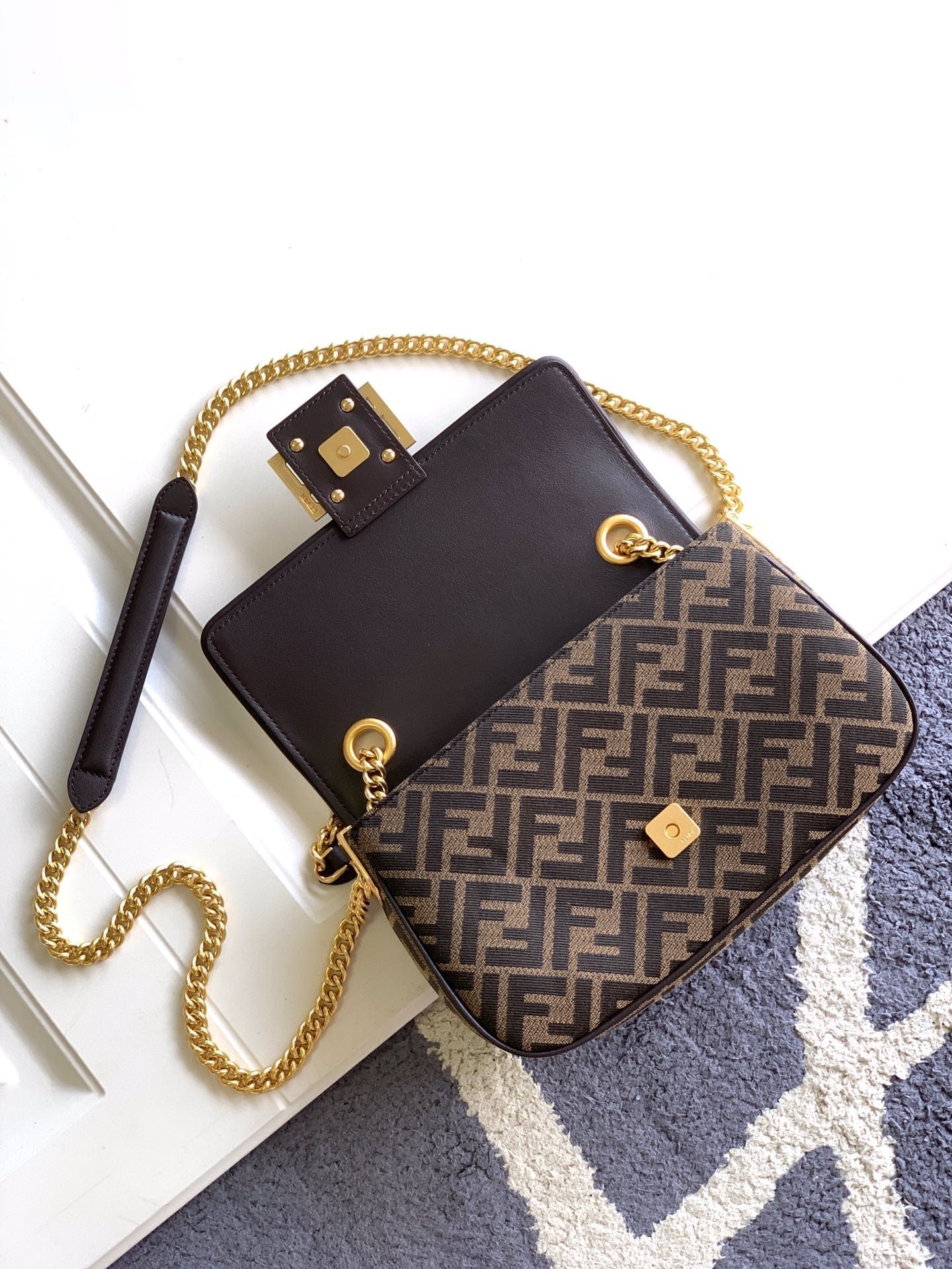 Fendi Baguette 24 Brown Jacquard Fabric Bag Ghw - Image 7