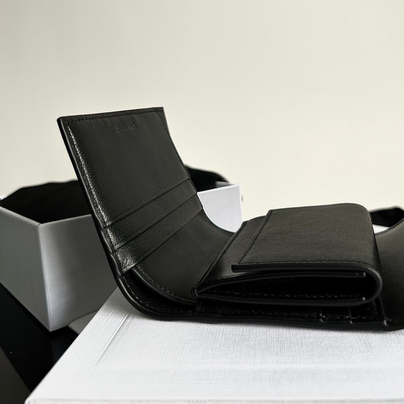 CELINE TRIOMPHE 10 CALFSKIN WALLET BLACK - Image 5