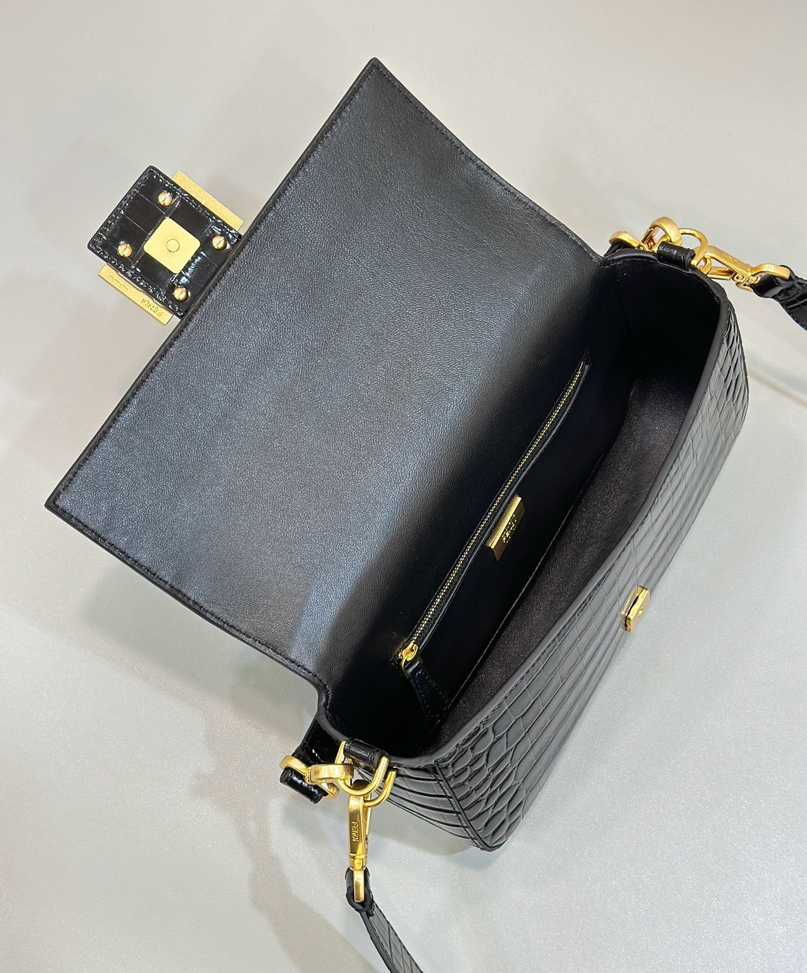 Fendi Baguette 27 Black Crocodile Pattern Glossy Calfskin - Image 9