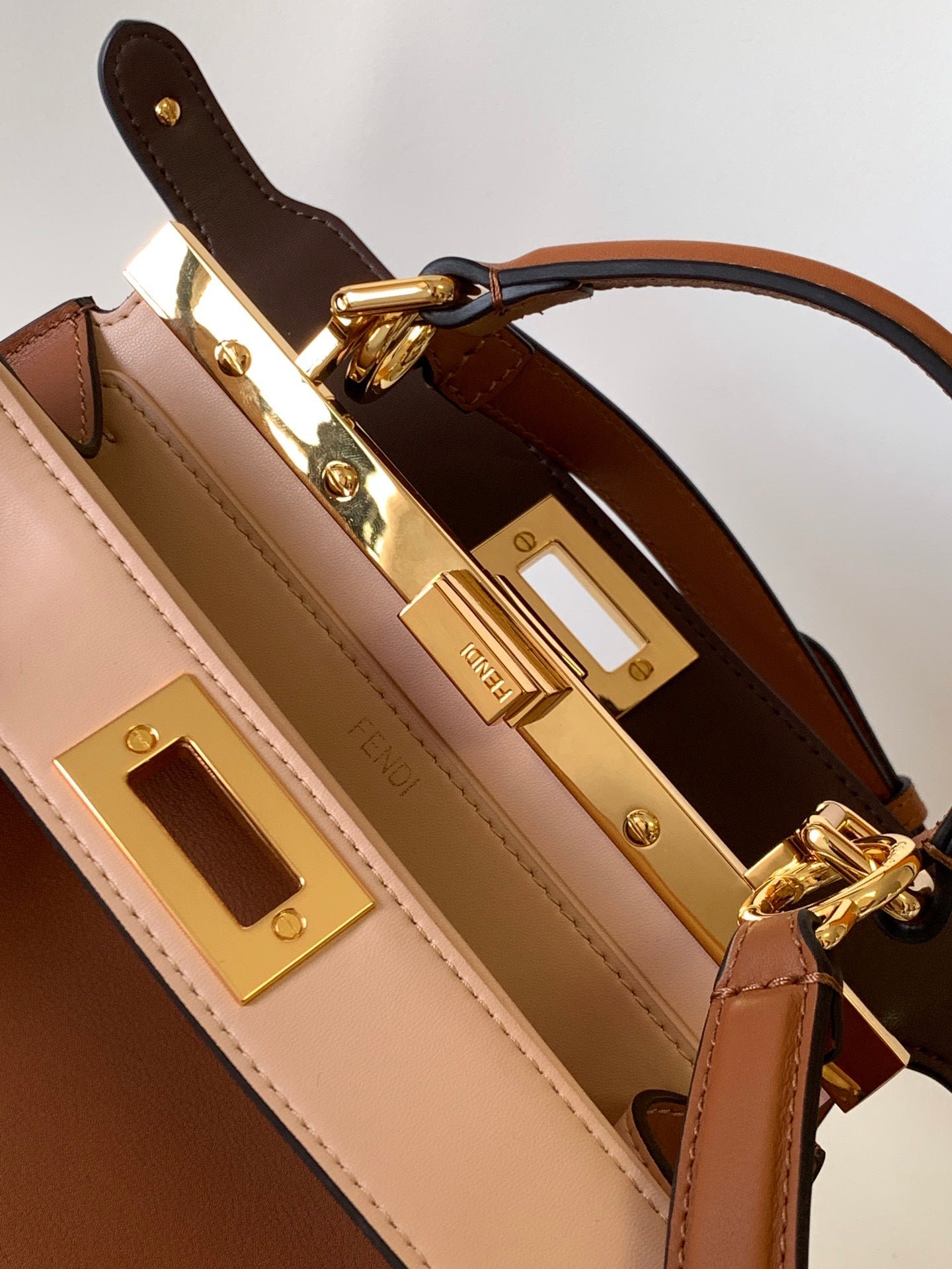 Fendi Peekaboo IseeU Small 27cm Gold Lambskin - Image 3