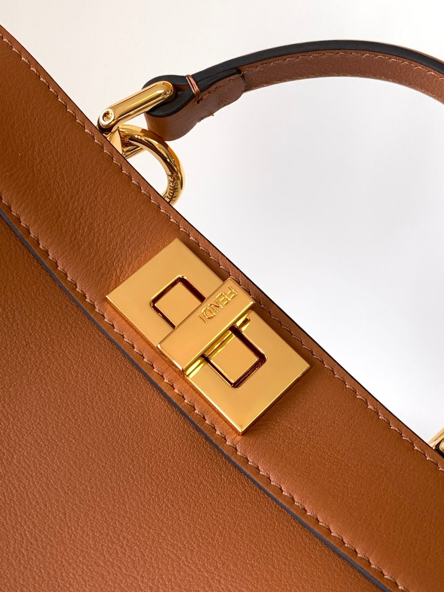 Fendi Peekaboo IseeU Small 27cm Gold Lambskin - Image 6