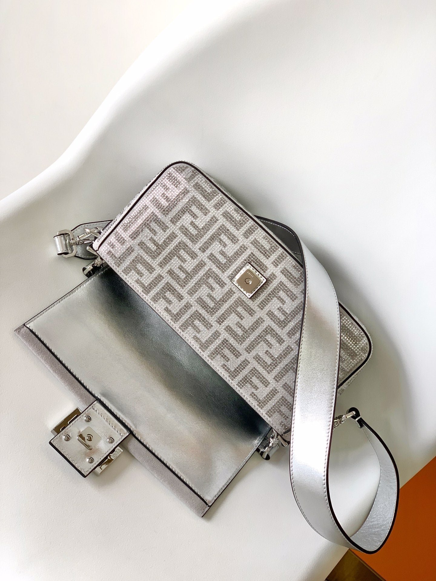 Fendi Baguette 27 Silver Crystal Calfskin Bag - Image 4