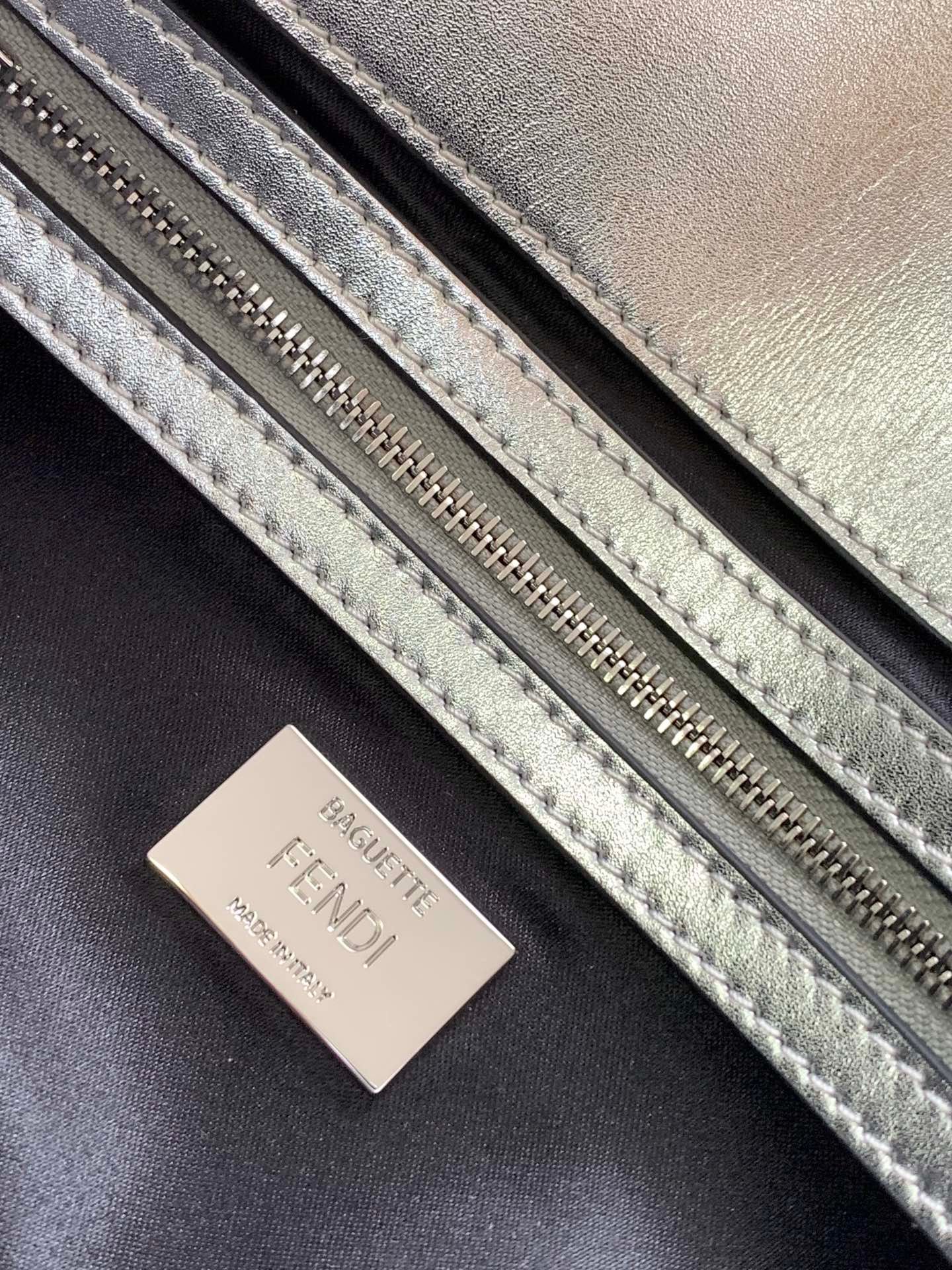 Fendi Baguette 27 Silver Crystal Calfskin Bag - Image 8