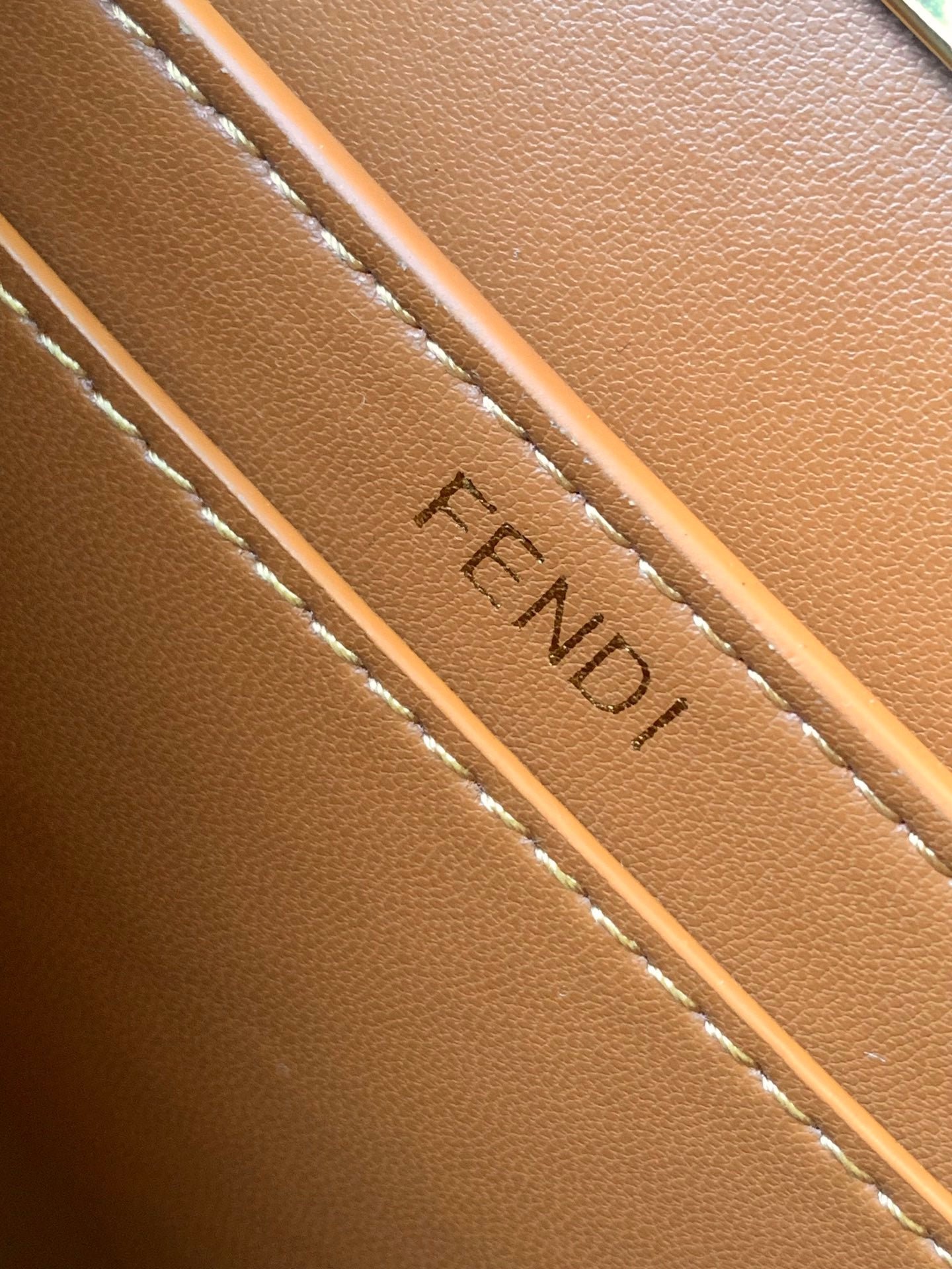 Peekaboo ISeeU Petite 20 Bag Tan Lambskin Ghw - Image 4