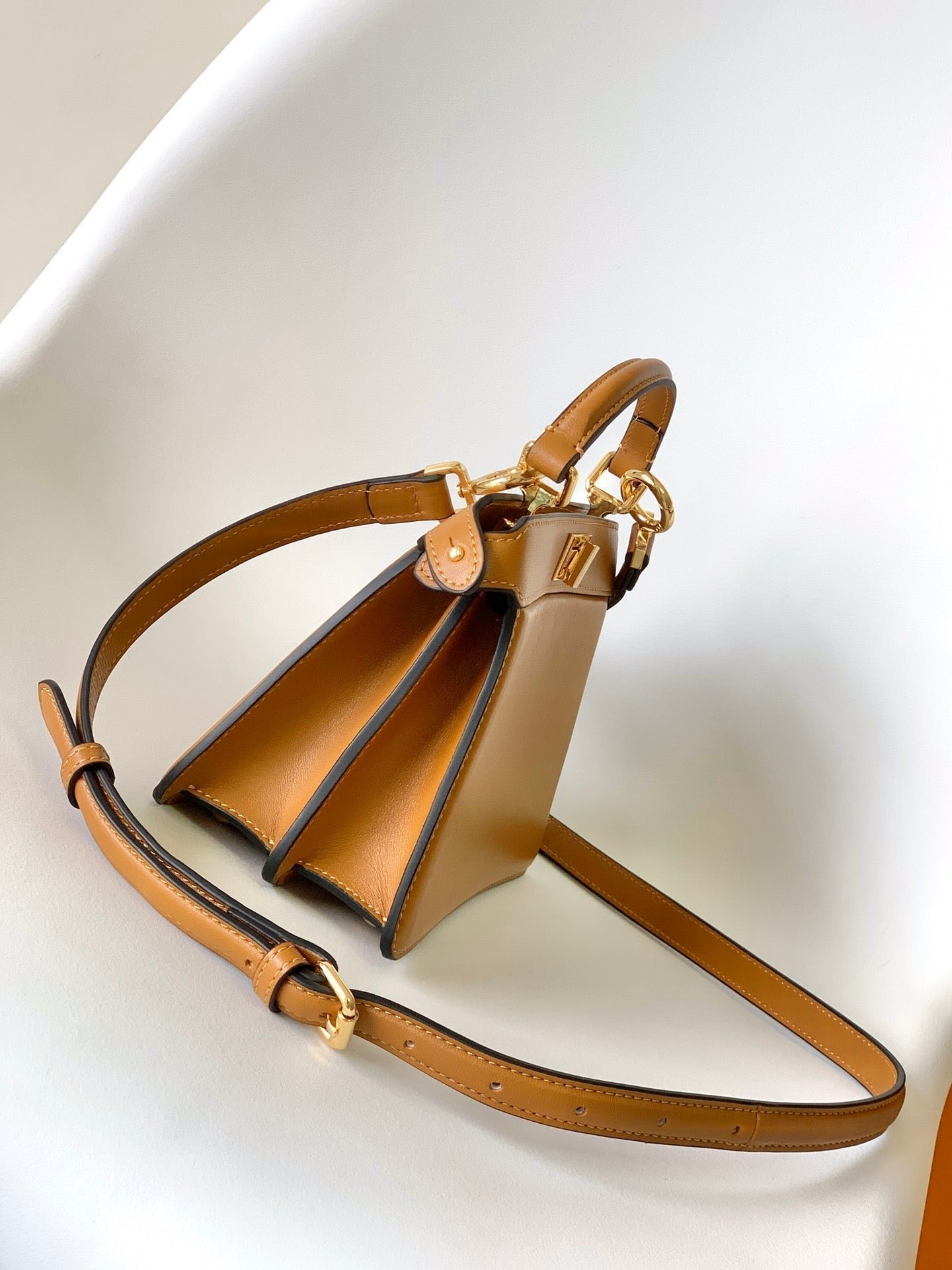 Peekaboo ISeeU Petite 20 Bag Tan Lambskin Ghw - Image 9