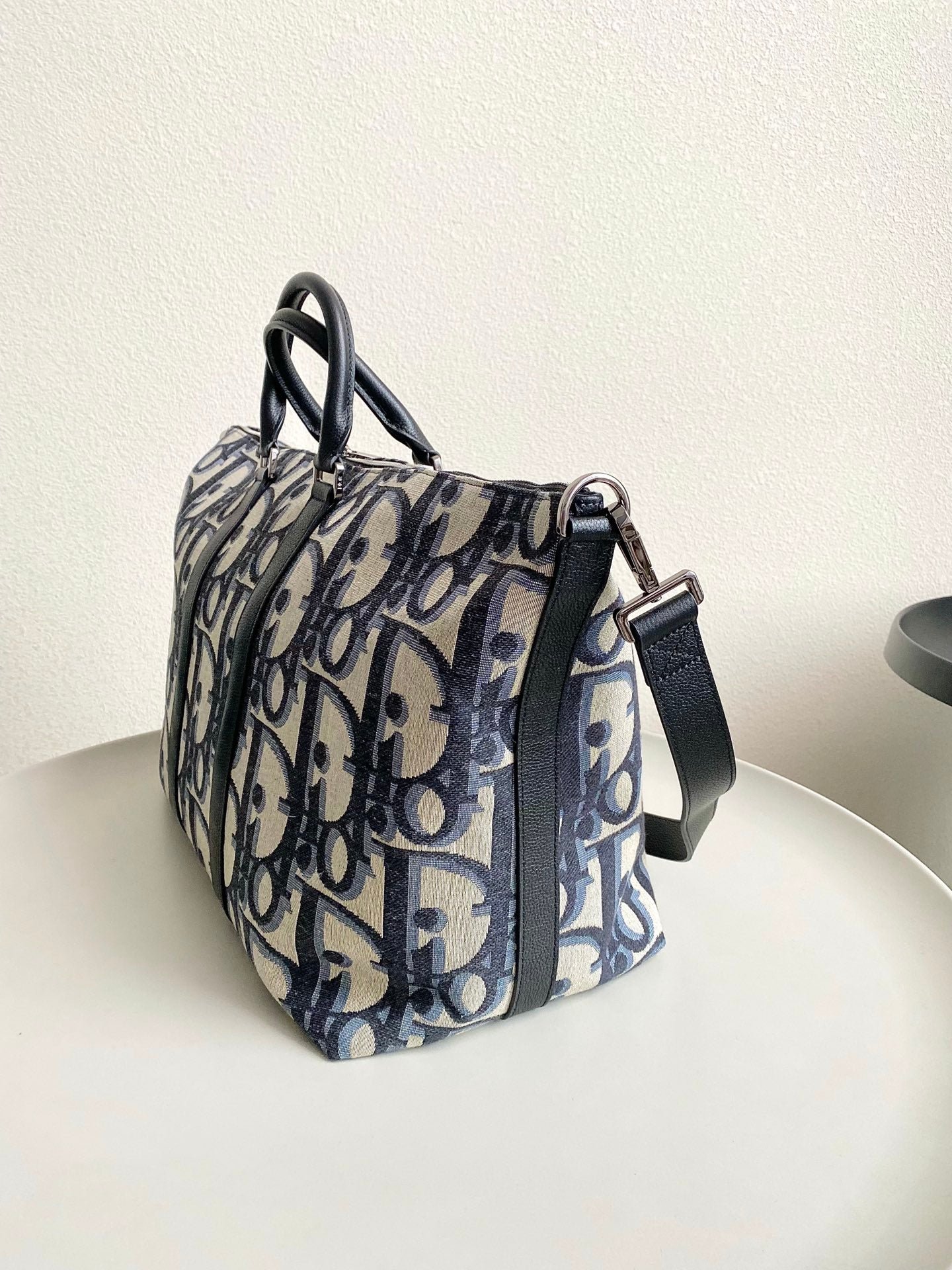 Alternative view of Dior Weekender 40 Beige Black Oblique Jacquard Bag