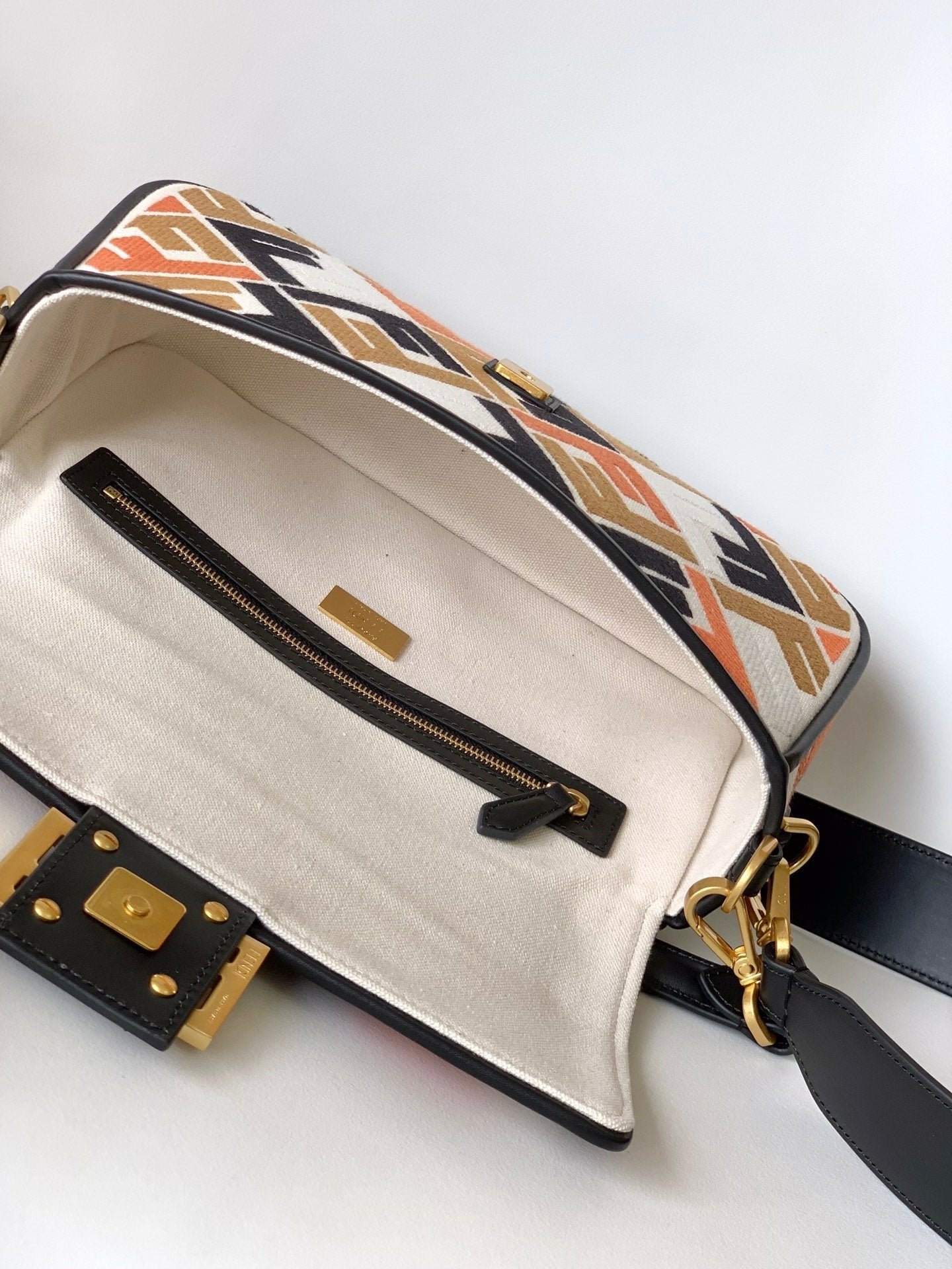 Fendi Baguette 27 Black White Orange Embroidery - Image 5