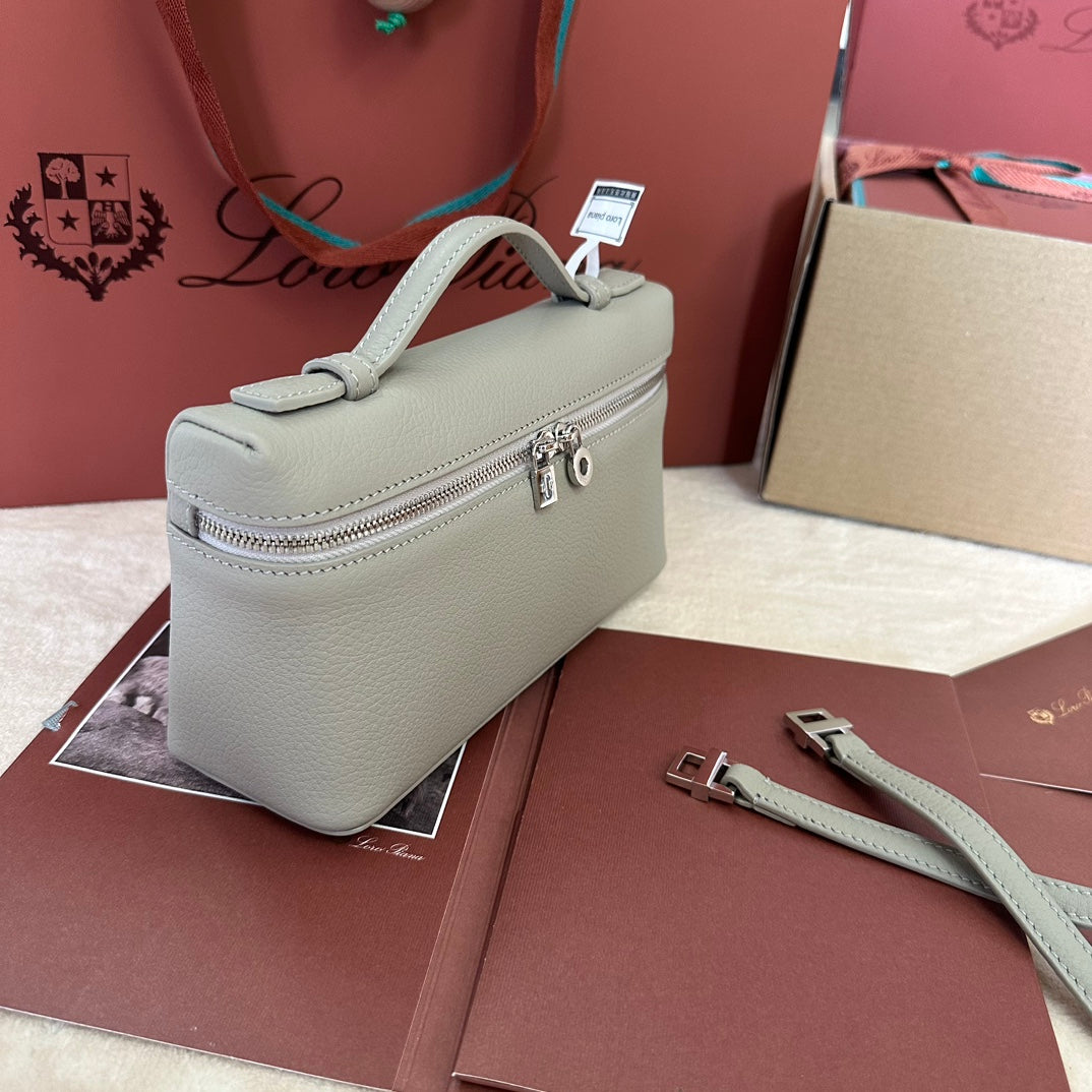 Alternative view of EXTRA POCKET L19 IN PEARL GRAY GRAINED CALFSKIN WITH SILVER HARDWARE