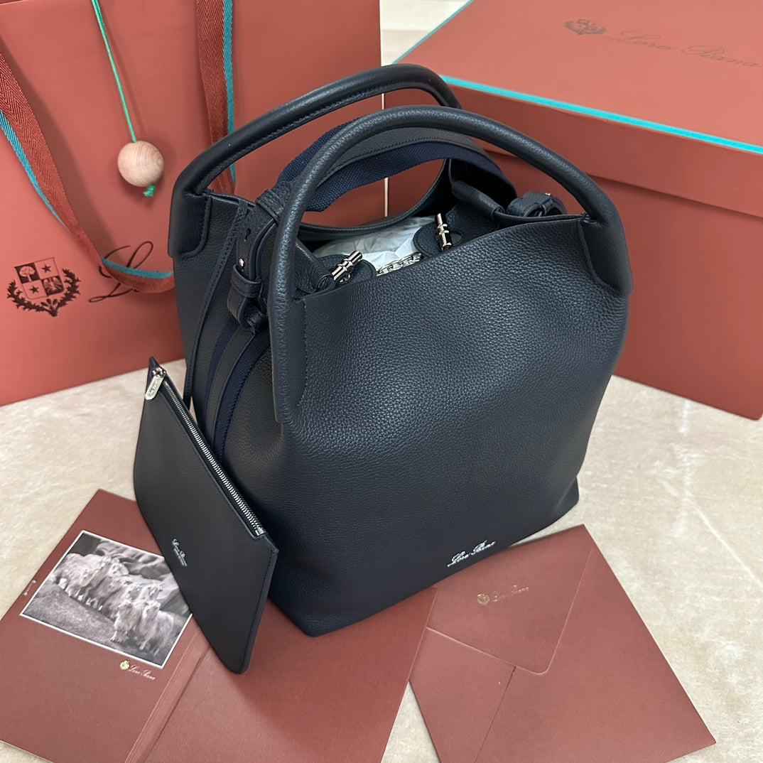 Alternative view of LARGE 36 BALE BAG IN BLACK GRAINED CALFSKIN