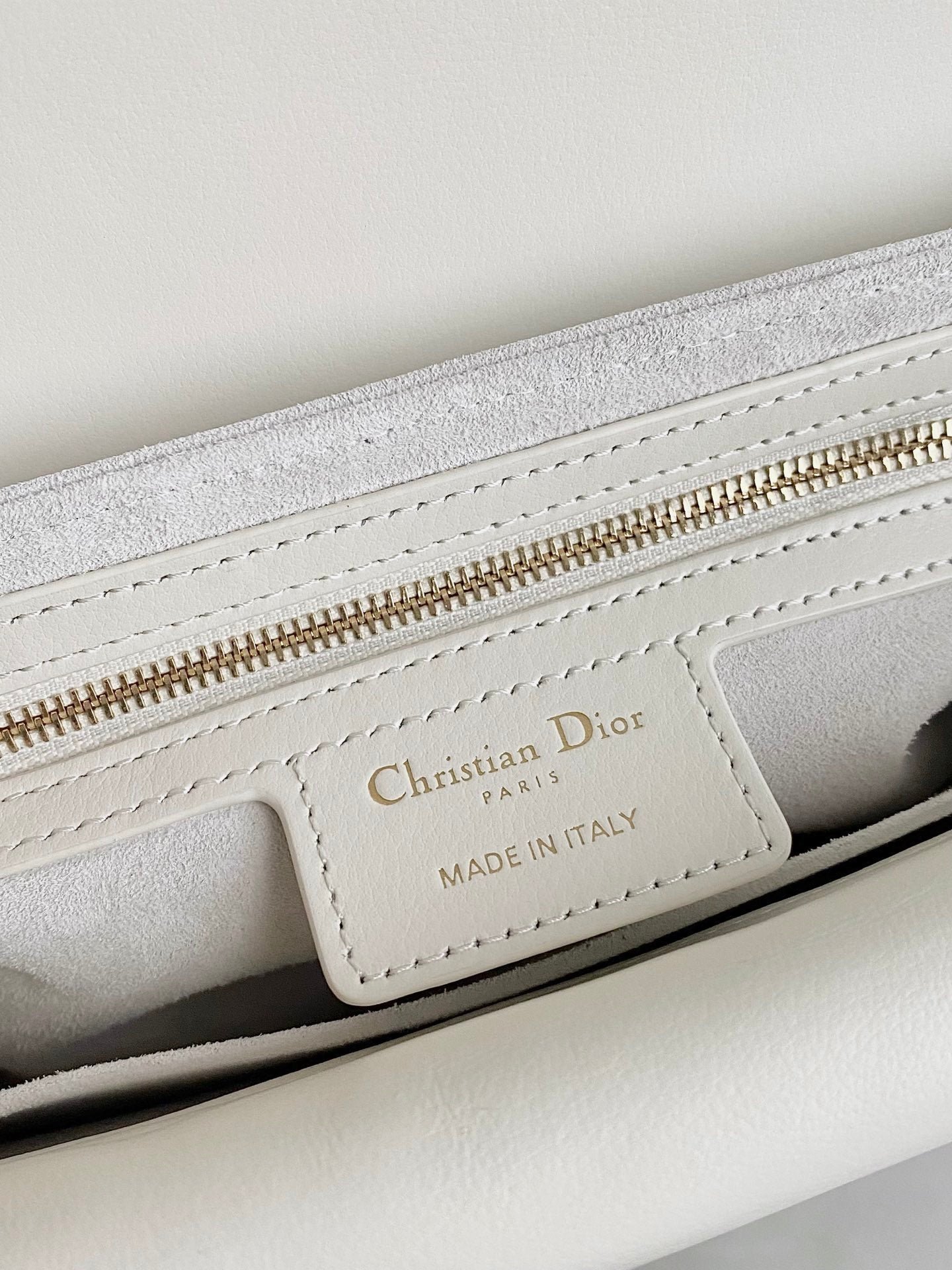 Dior Mini Jolie 22 White Calfskin Handbag - Image 4