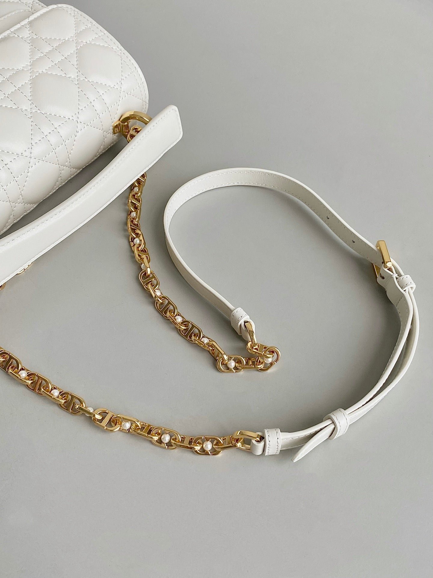Dior Mini Jolie 22 White Calfskin Handbag - Image 5
