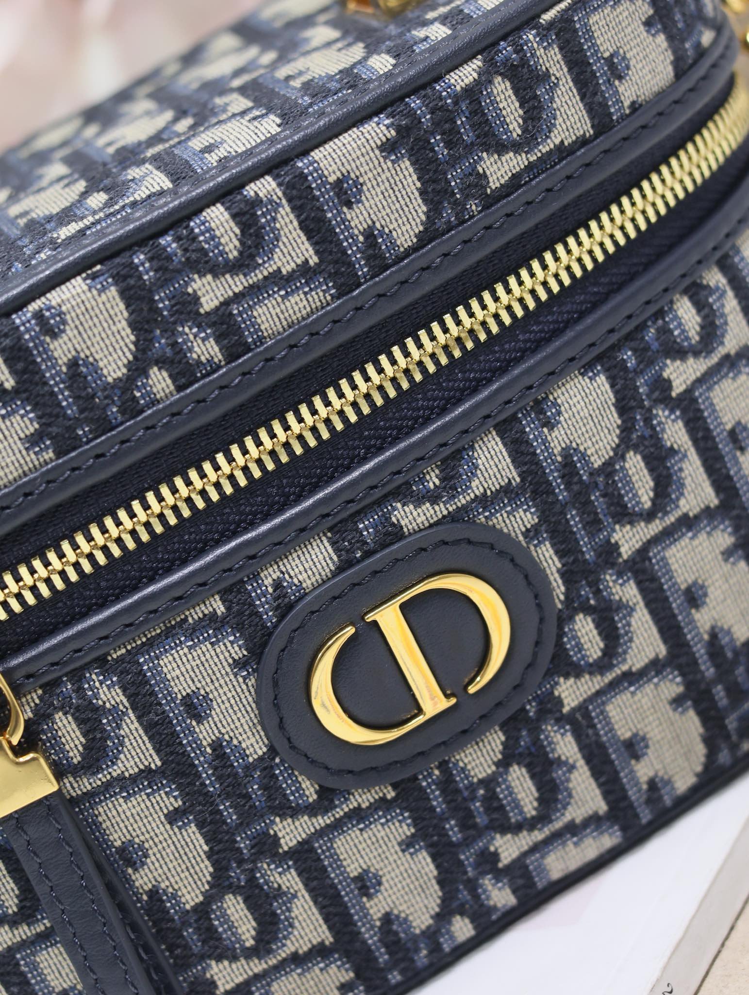 Dior Caro 16 Blue Oblique Jacquard Vanity Case - Image 8
