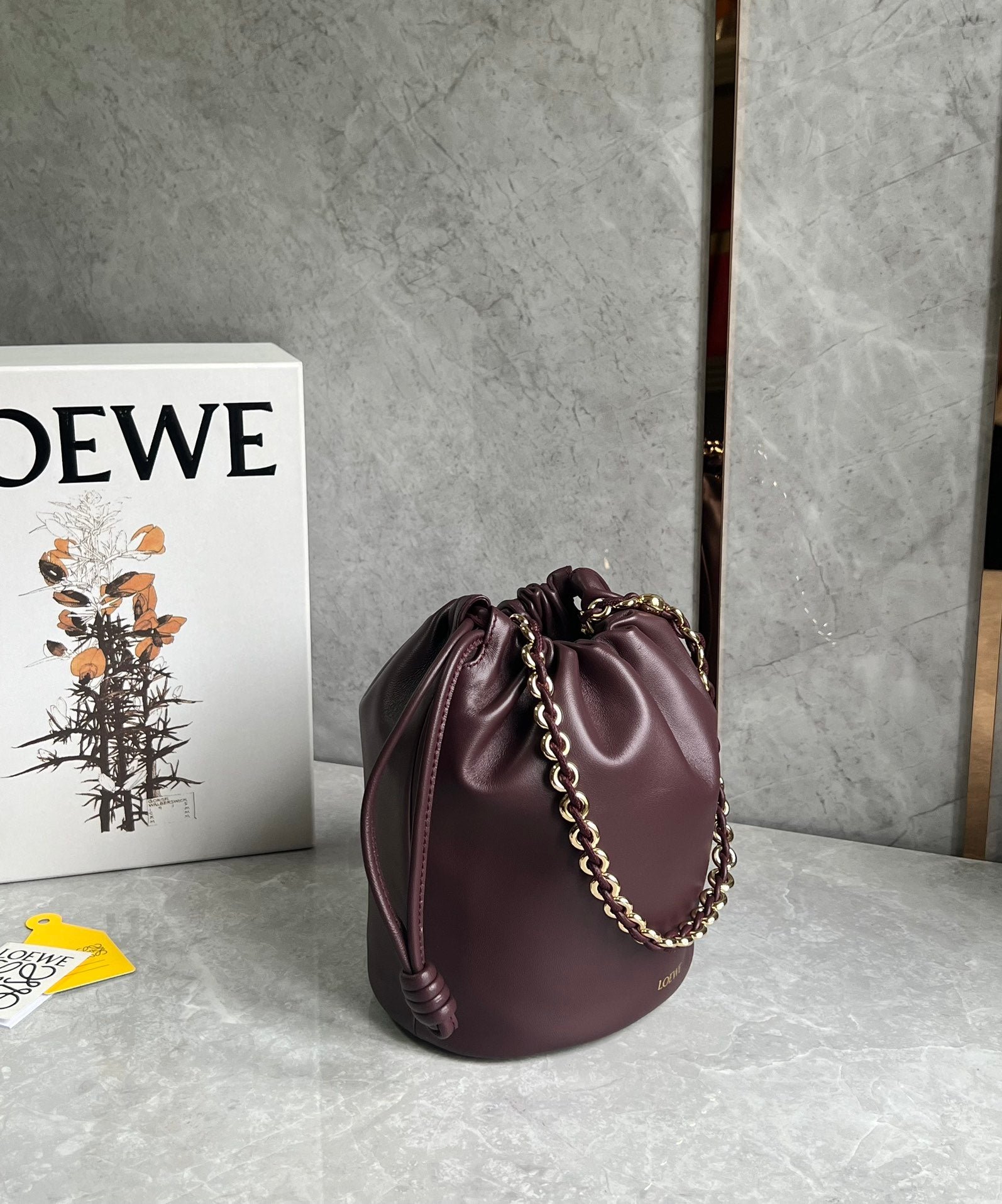 LOE 32 FLAMENCO PURSE BUCKET IN DARK BURGUNDY MELLOW NAPPA LAMBSKIN - Image 4