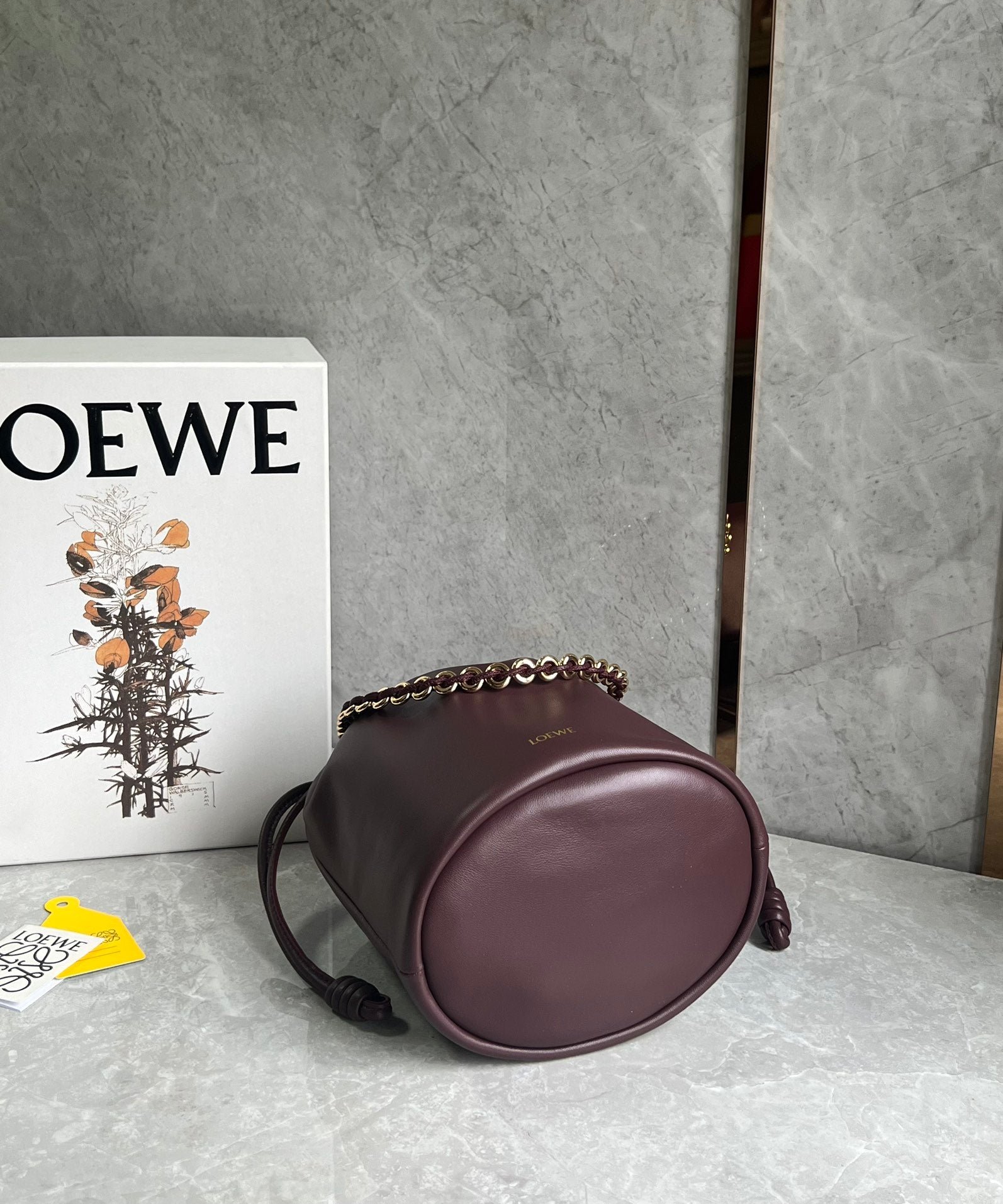 LOE 32 FLAMENCO PURSE BUCKET IN DARK BURGUNDY MELLOW NAPPA LAMBSKIN - Image 6