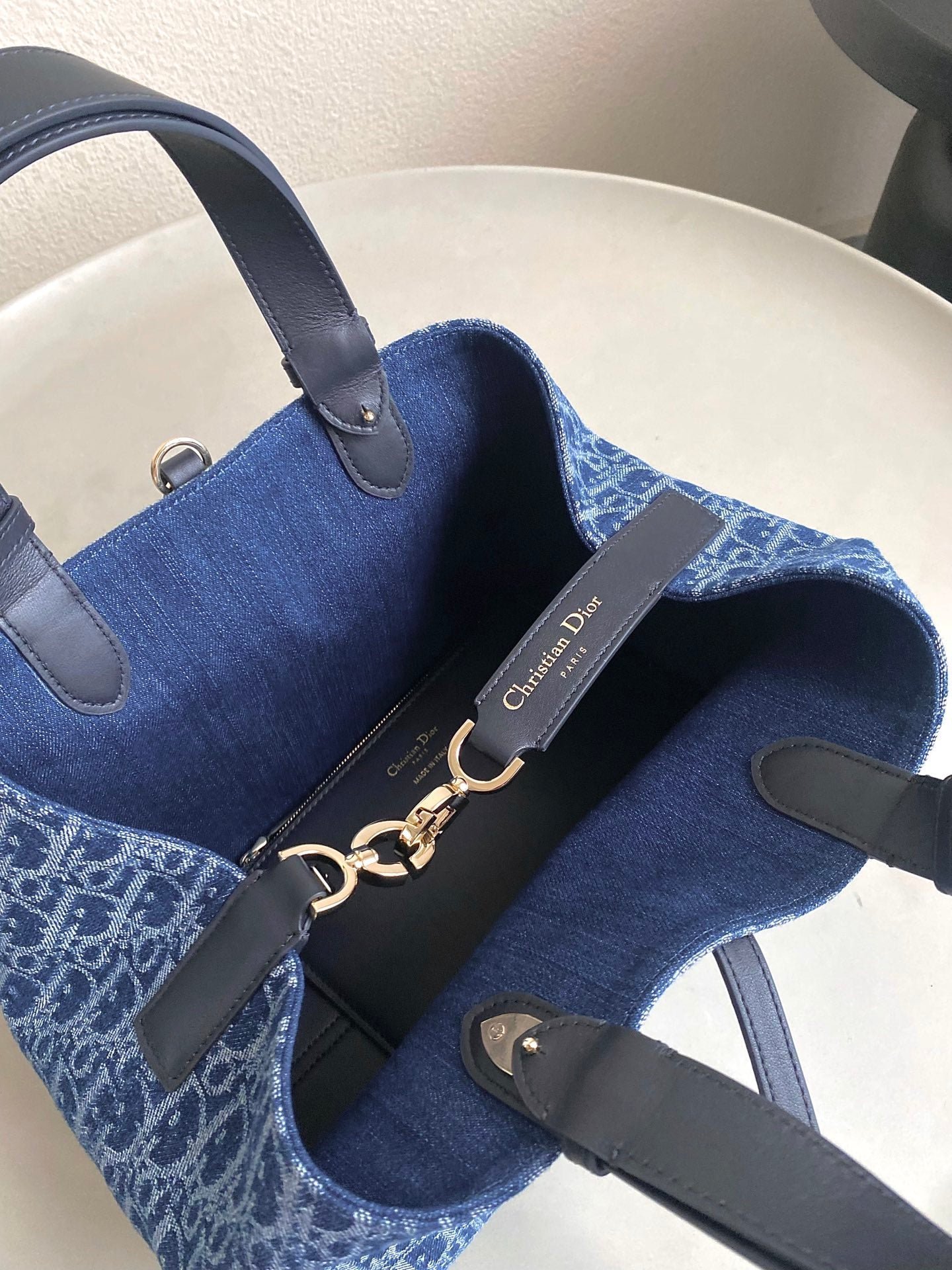 Dior Toujours Medium Blue Denim Oblique Tote Bag - Image 4