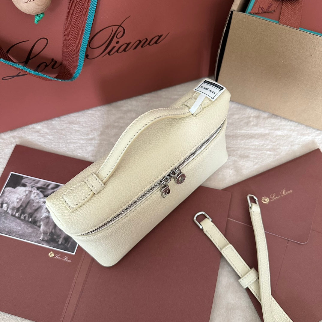 Alternative view of EXTRA POCKET L19 IN BISQUE BEIGE CALFSKIN WITH SILVER HARDWARE