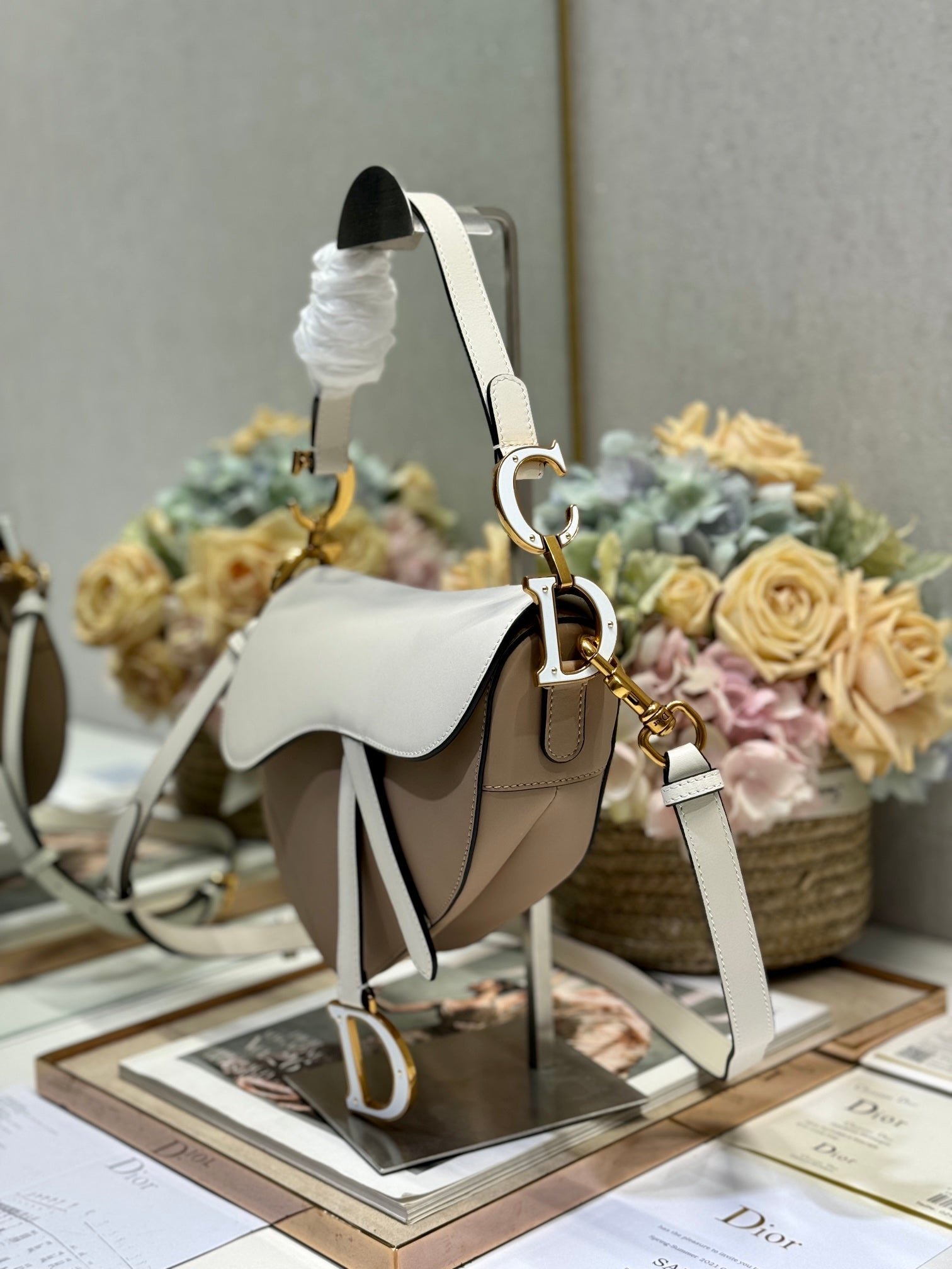Dior Saddle Series White & Brown Grained Bag - Image 3