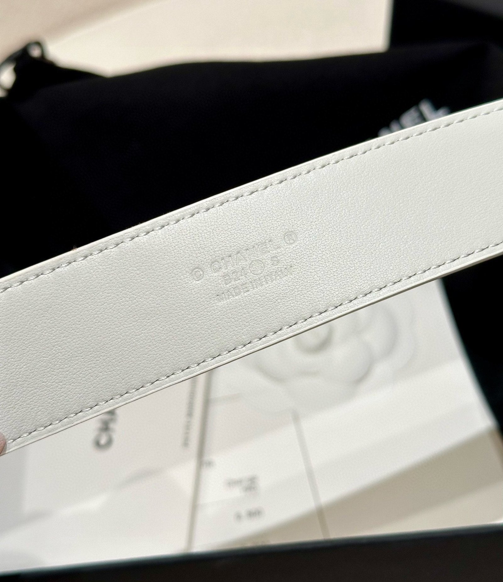 Chanel White Emboss Belt - Image 3