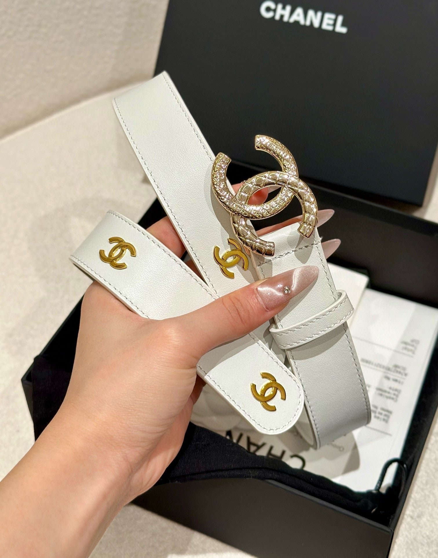 Chanel White Emboss Belt - Image 7