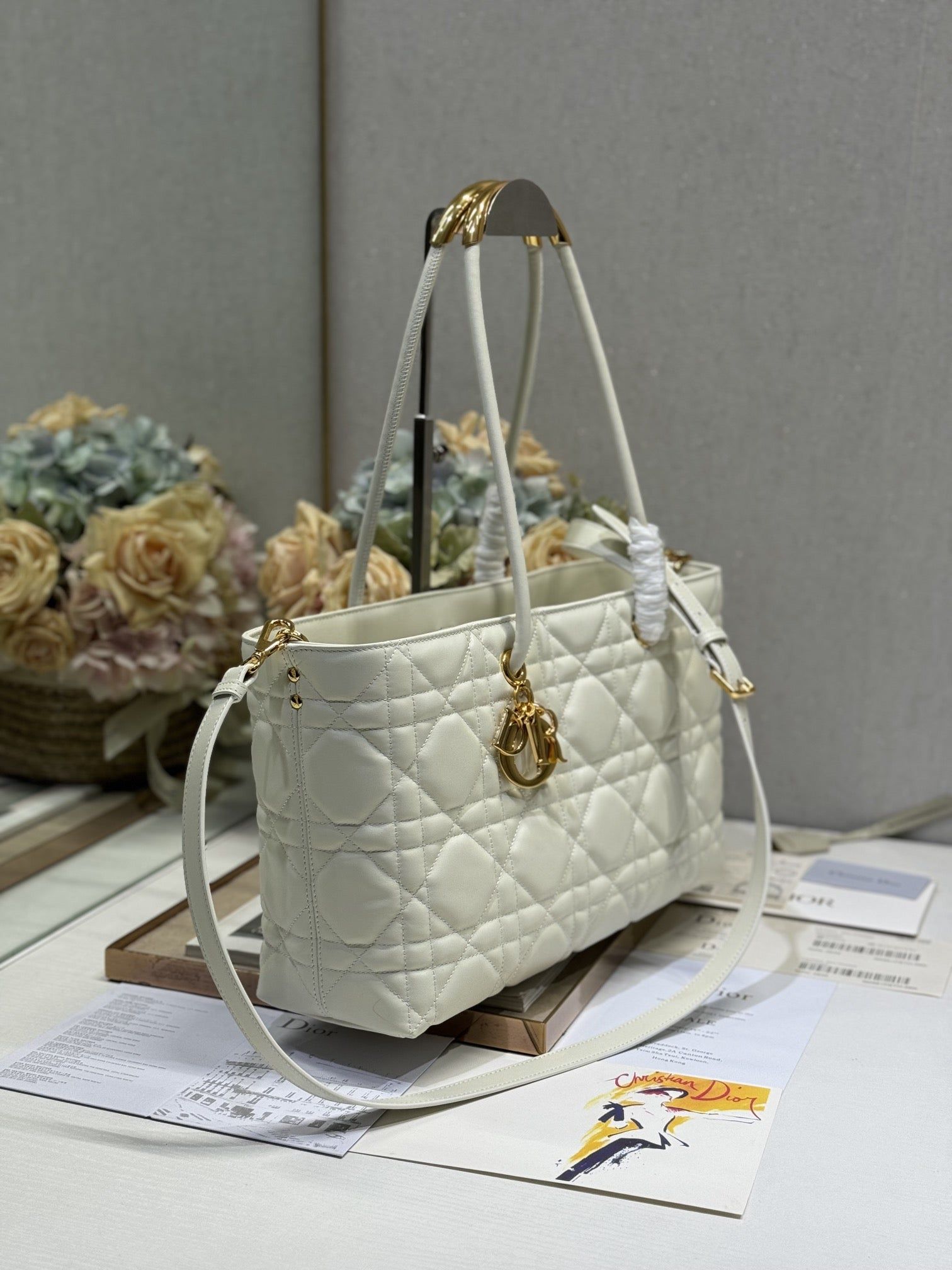 Alternative view of Dior Toujours Series White Lambskin Casual Tote