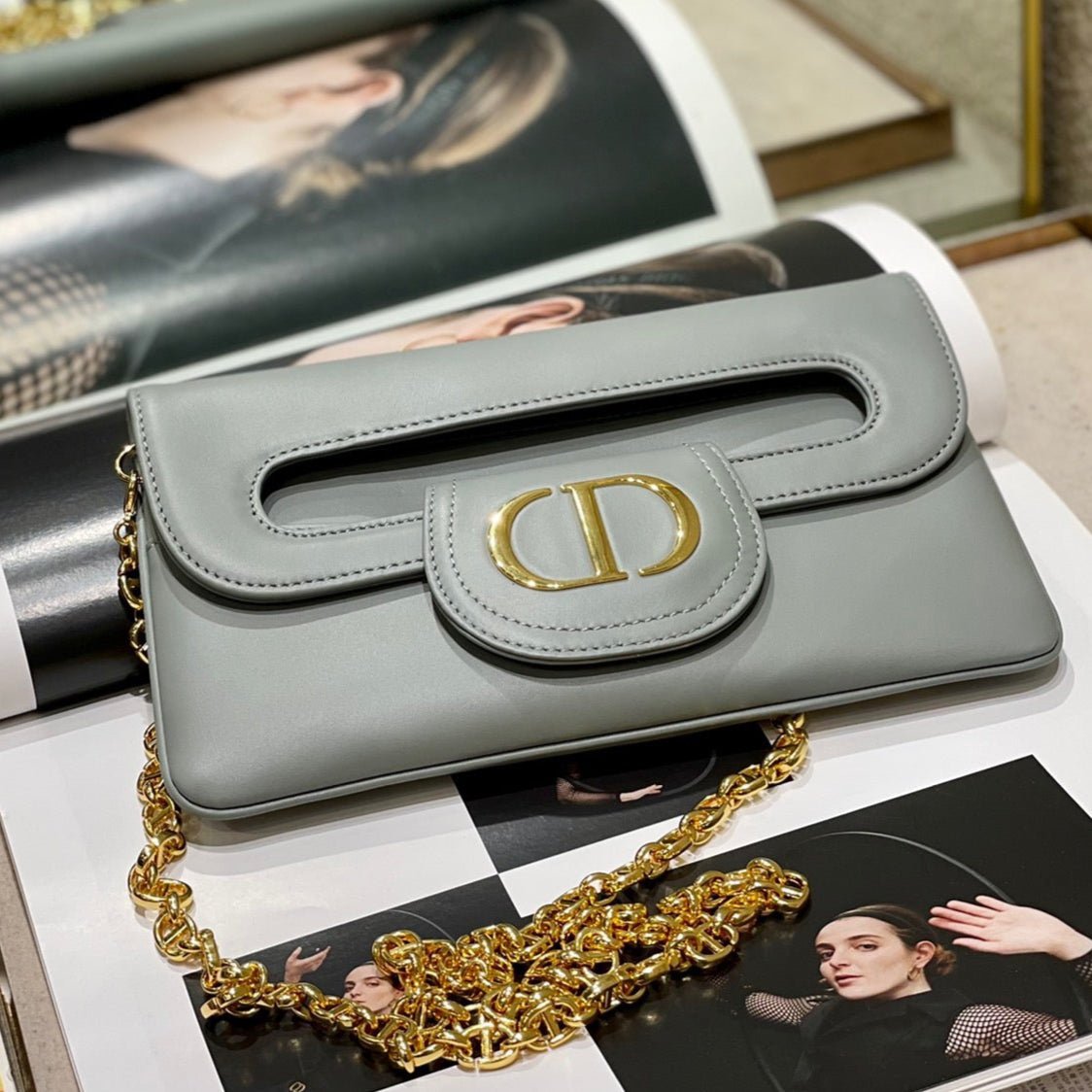 Dior 30 Montaigne Series Matte Smooth Calfskin Clutch