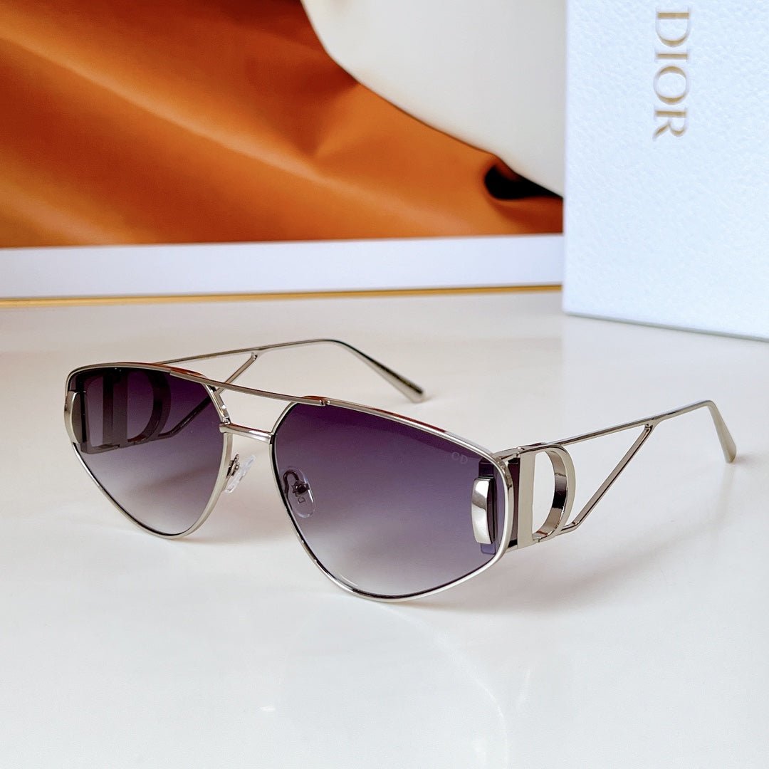 Dior Gold Pilot Blue Tint Sunglasses - Image 6