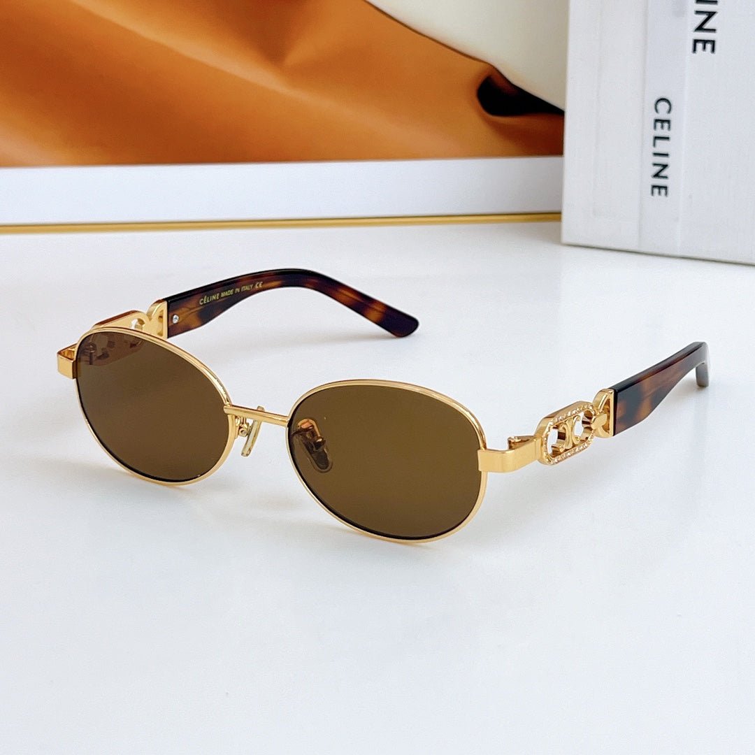 Alternative view of TRIOMPHE SUNGLASSES CL40253 IN METAL GRADIENT SMOKE LENSES