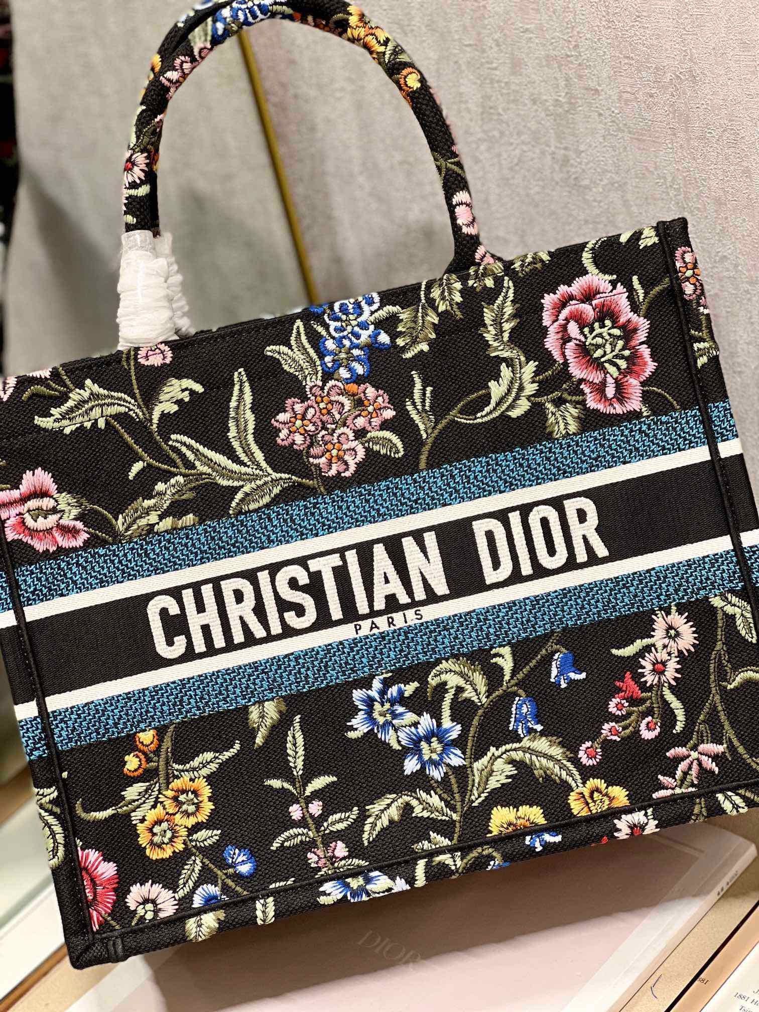 Alternative view of Dior Black Flower Book Tote 36cm