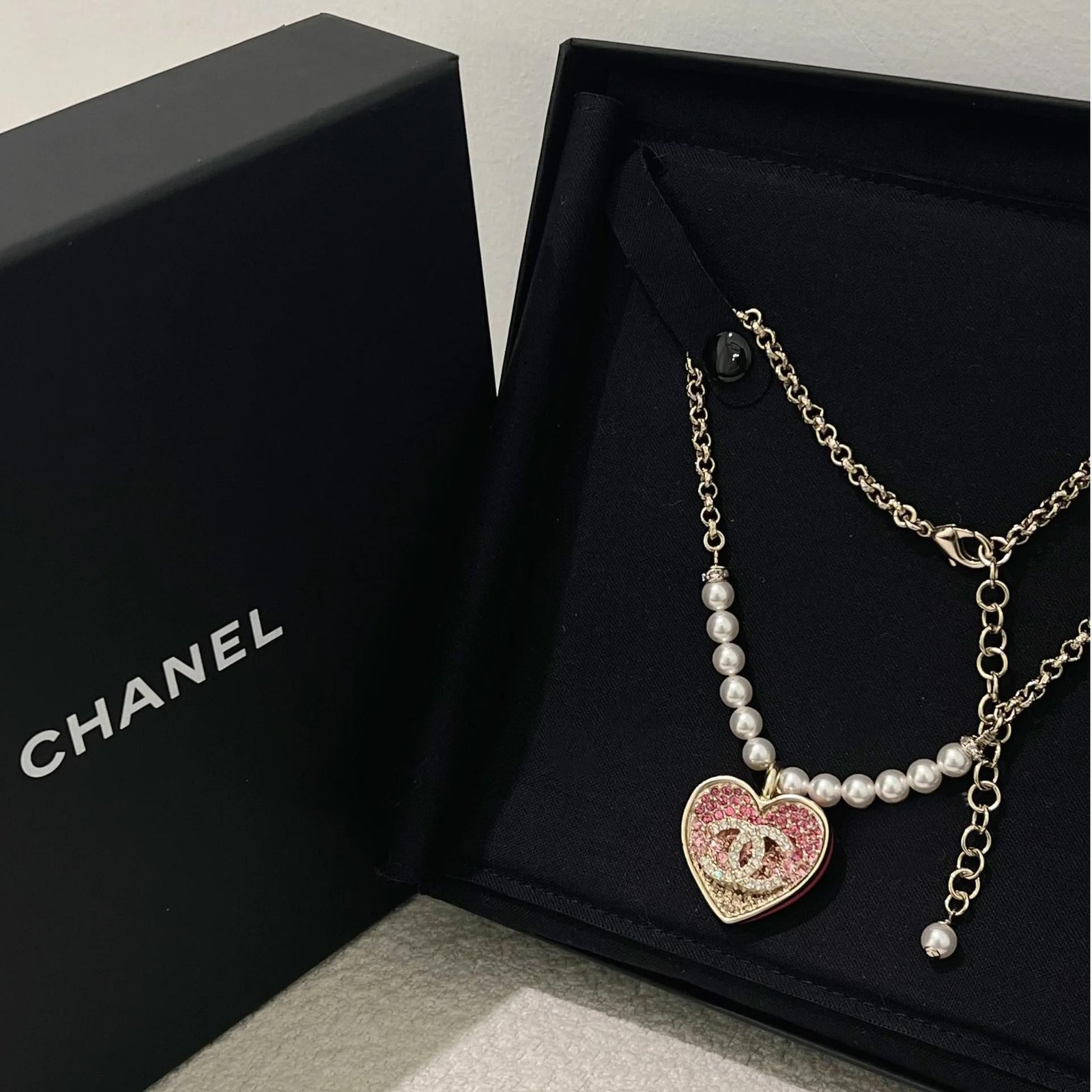 Chanel Gold Pink Glitter Heart Pearl Necklace
