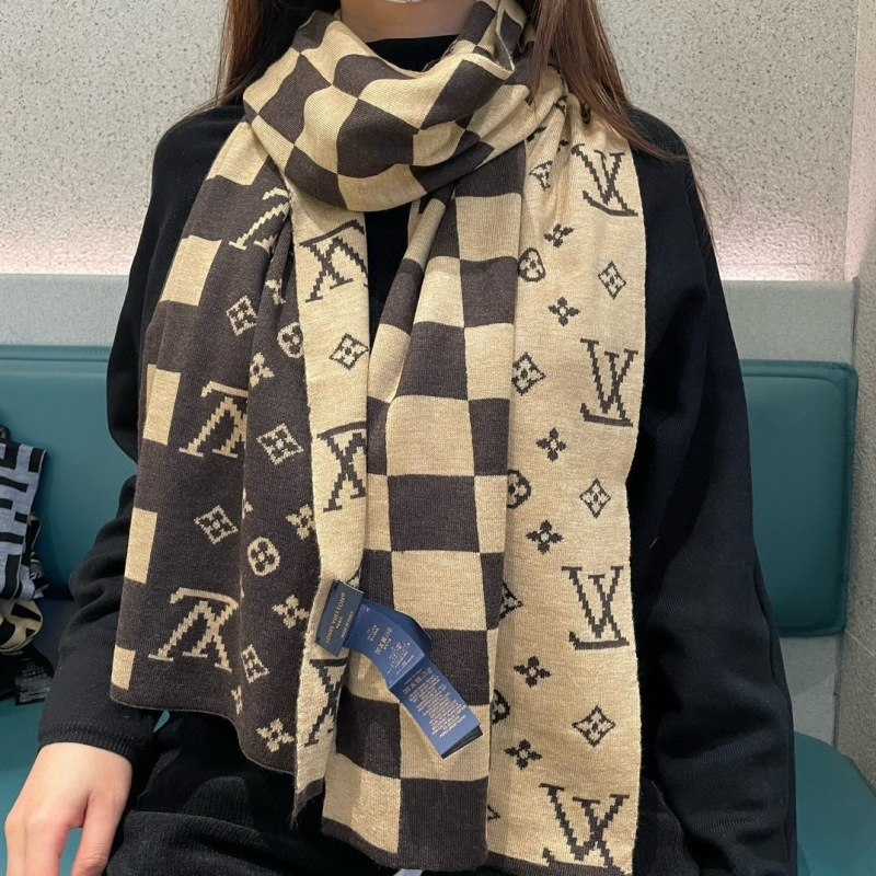 LV Checkerboard & Monogram Reversible Scarf - Image 3