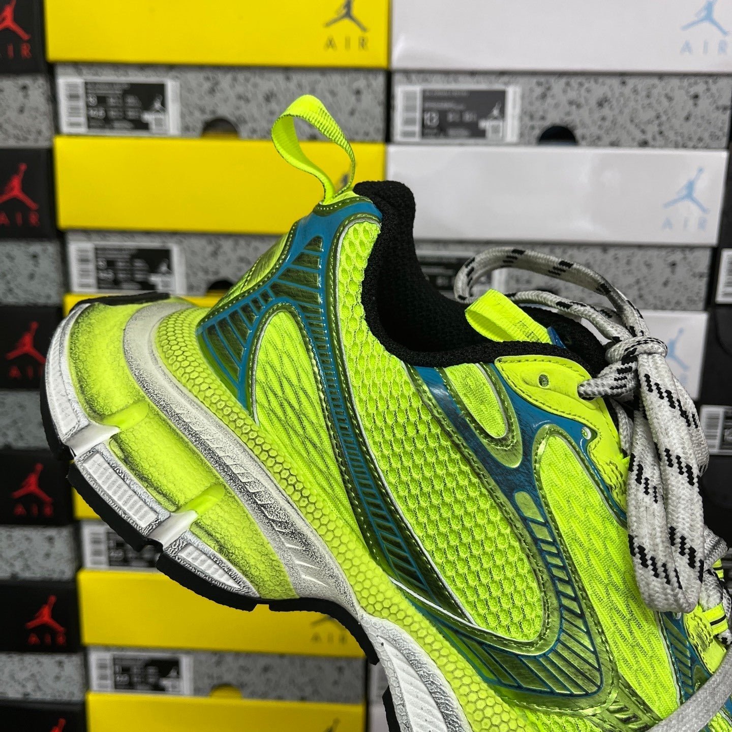Alternative view of Balenciaga 3XL Fluo Yellow Blue
