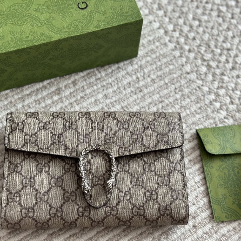 Alternative view of Gucci Dionysus GG Supreme Chain Wallet Beige And Ebony 20Cm ?401231 KHNSN 8642