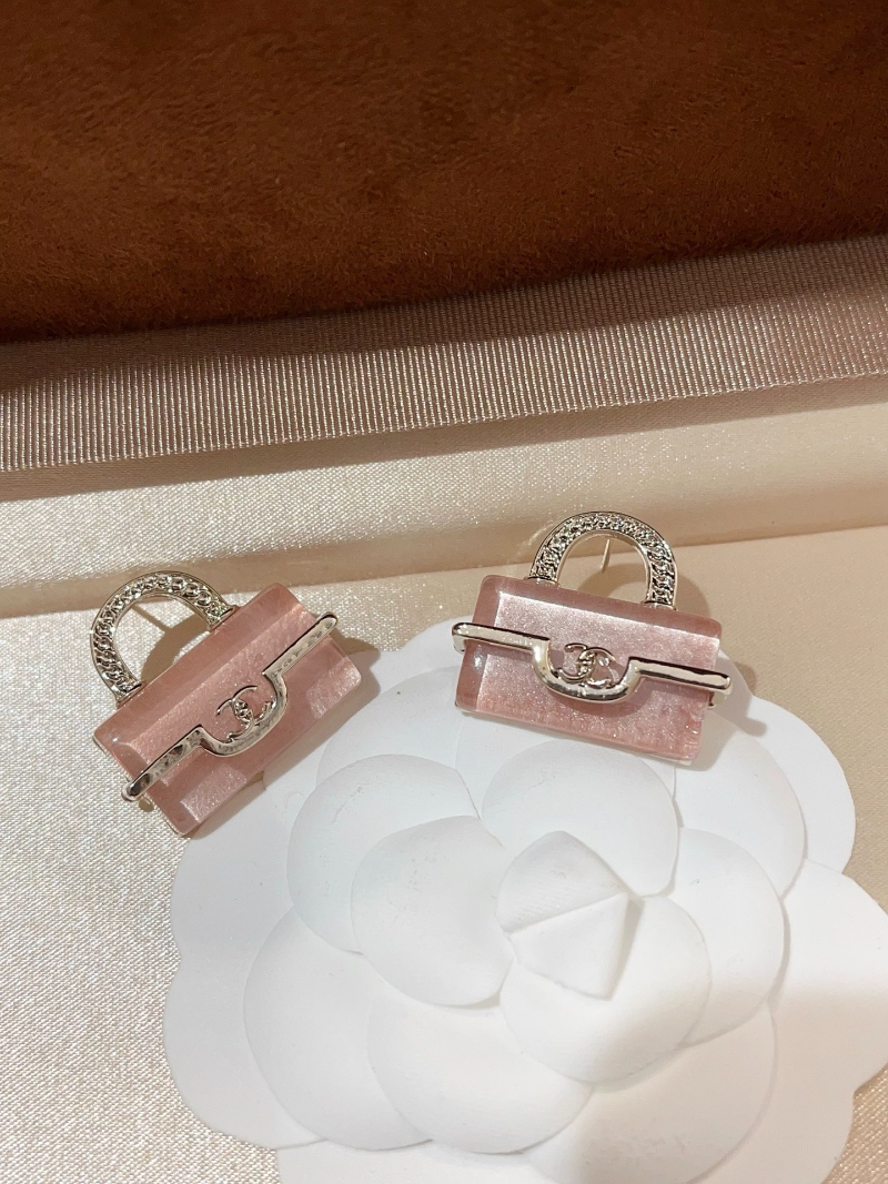 CHANEL Pink Glitter Flap Bag Pendant Necklace Set - Image 5