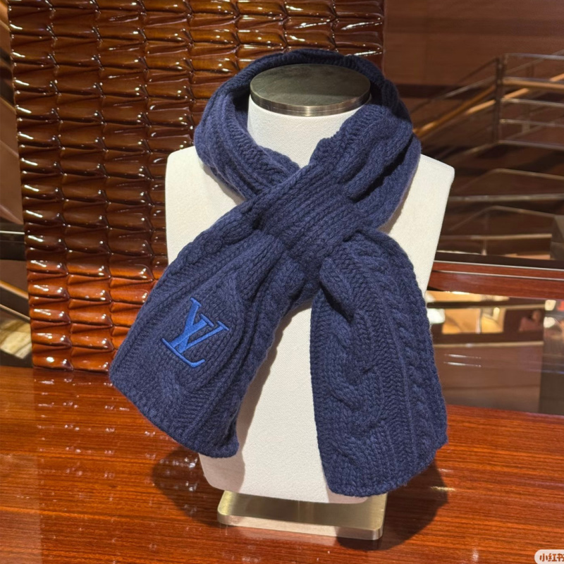 LV Light Pink Cable Knit Scarf with Embroidered Logo - Image 3