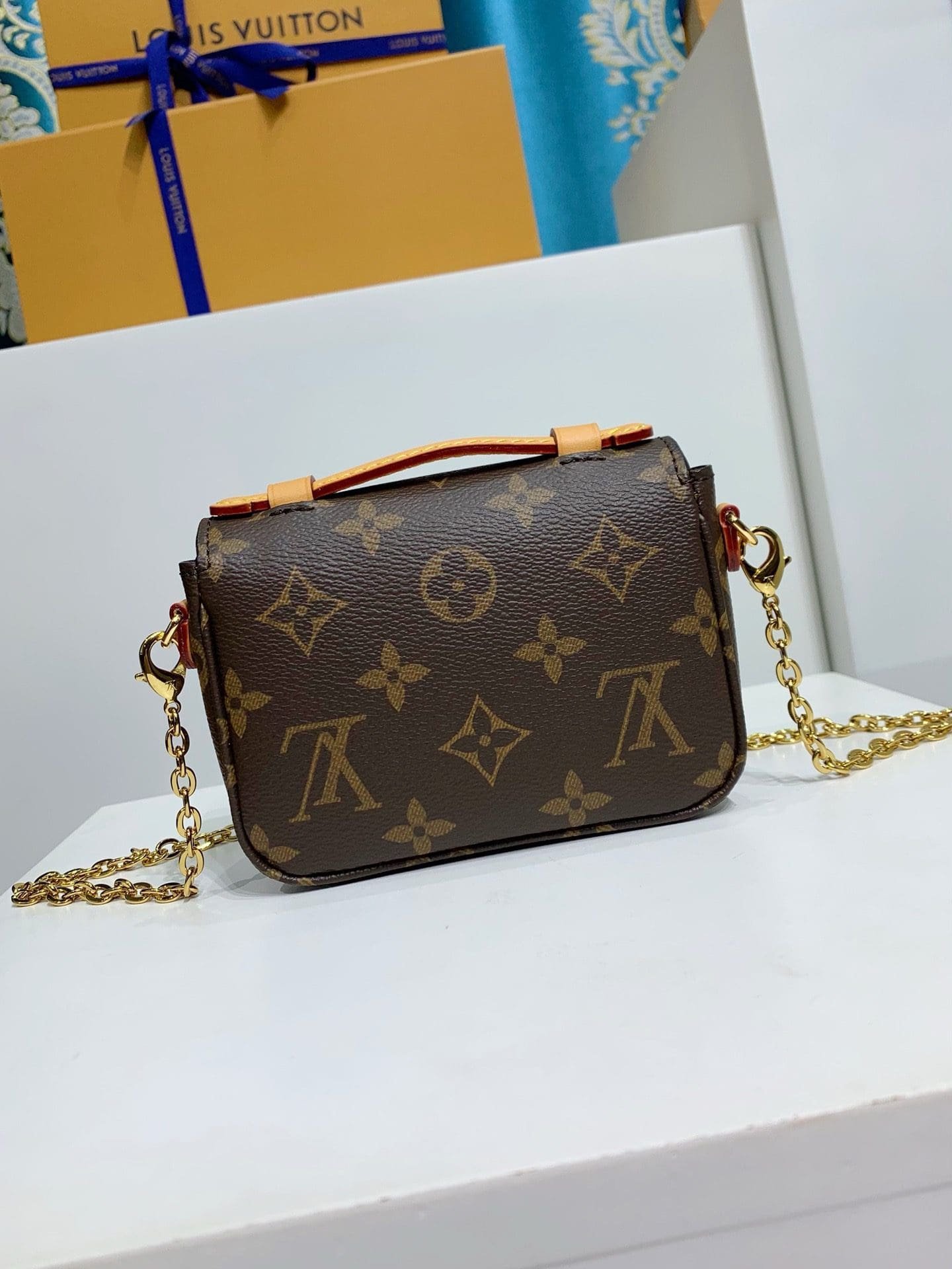 Louis Vuitton Micro Métis Mini Chain - Image 4