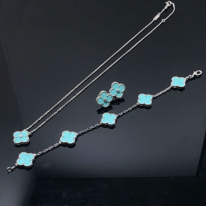 VAN63 Women's New Product Christmas Earnail Bracelet Necklace Set Jewelry