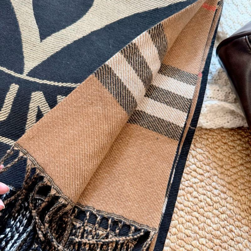 LV Mixed Print Combining Monogram Fringed Shawl - Image 4