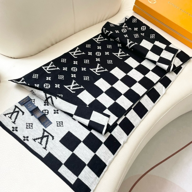 LV Checkerboard & Monogram Reversible Scarf - Image 6