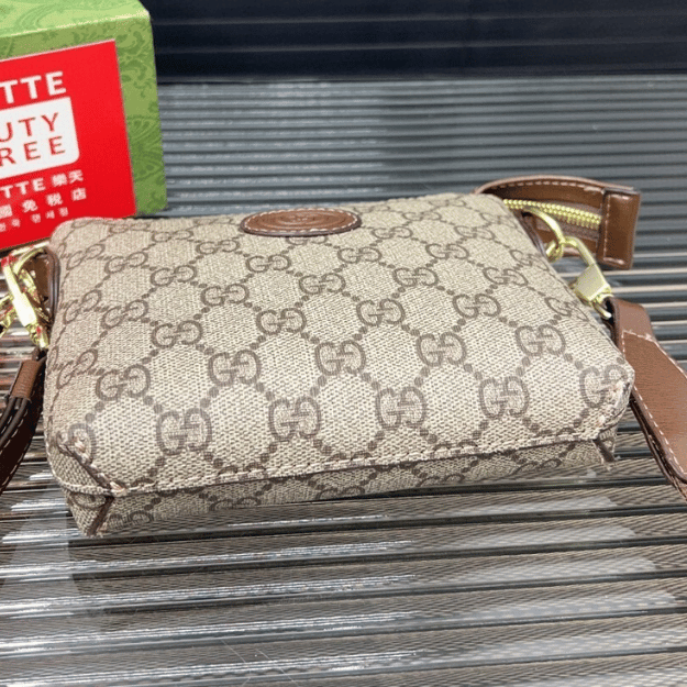 Gucci Gg Supreme Mini Messenger Bag Beige 6.7 Inches - Image 5