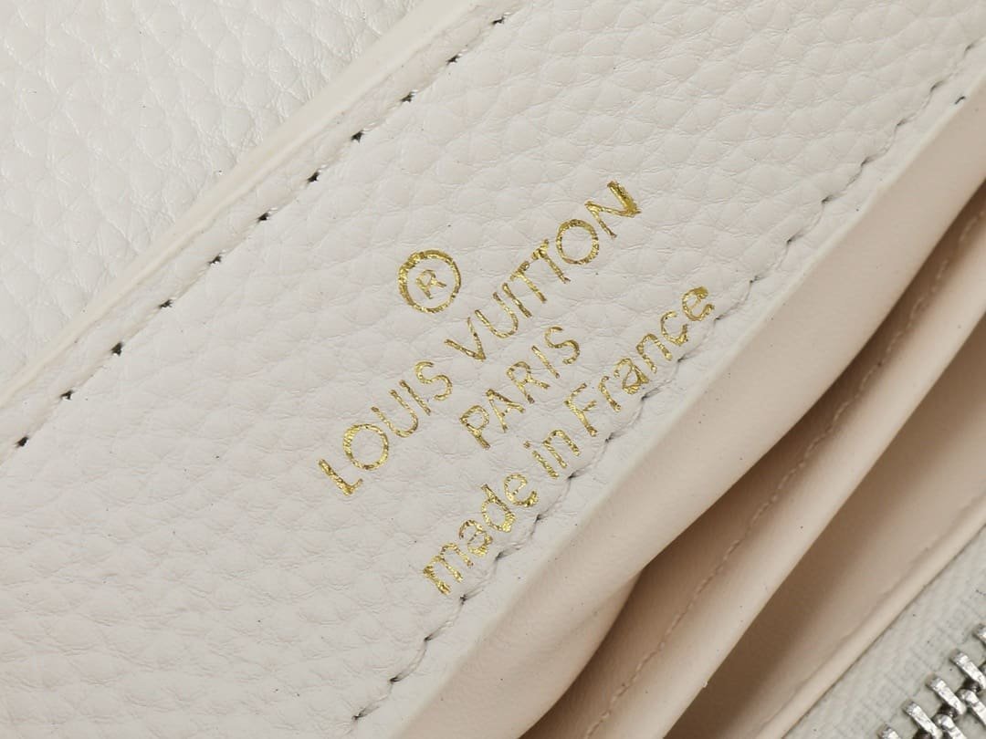 Louis Vuitton Capucines EW Mini Taurillon - Image 10