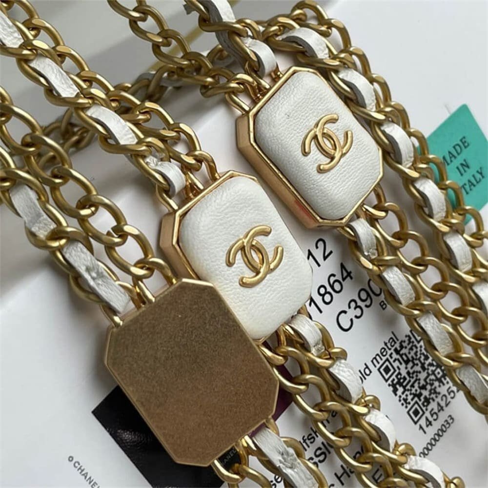 Chanel Vanity Lambskin Chain Bag - Image 7