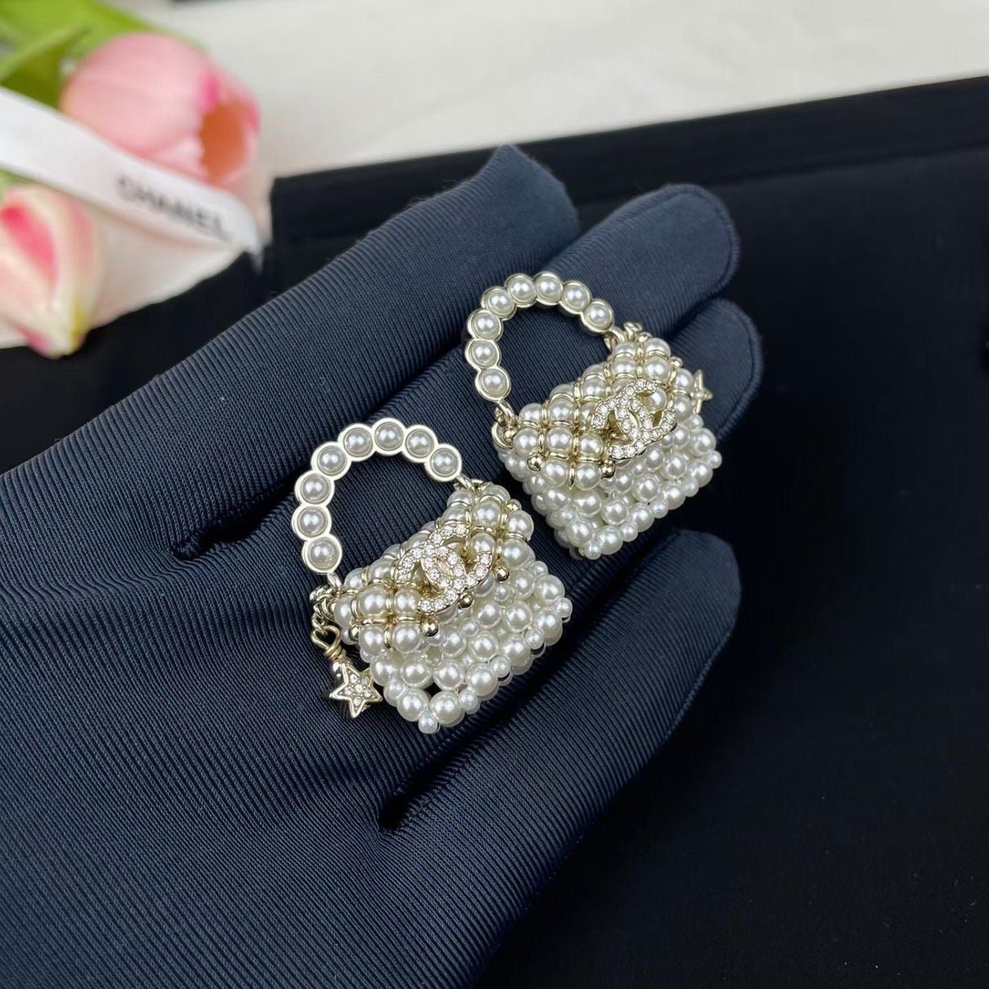 Chanel Gold Pearl Handbag Star Layer Necklace - Image 3